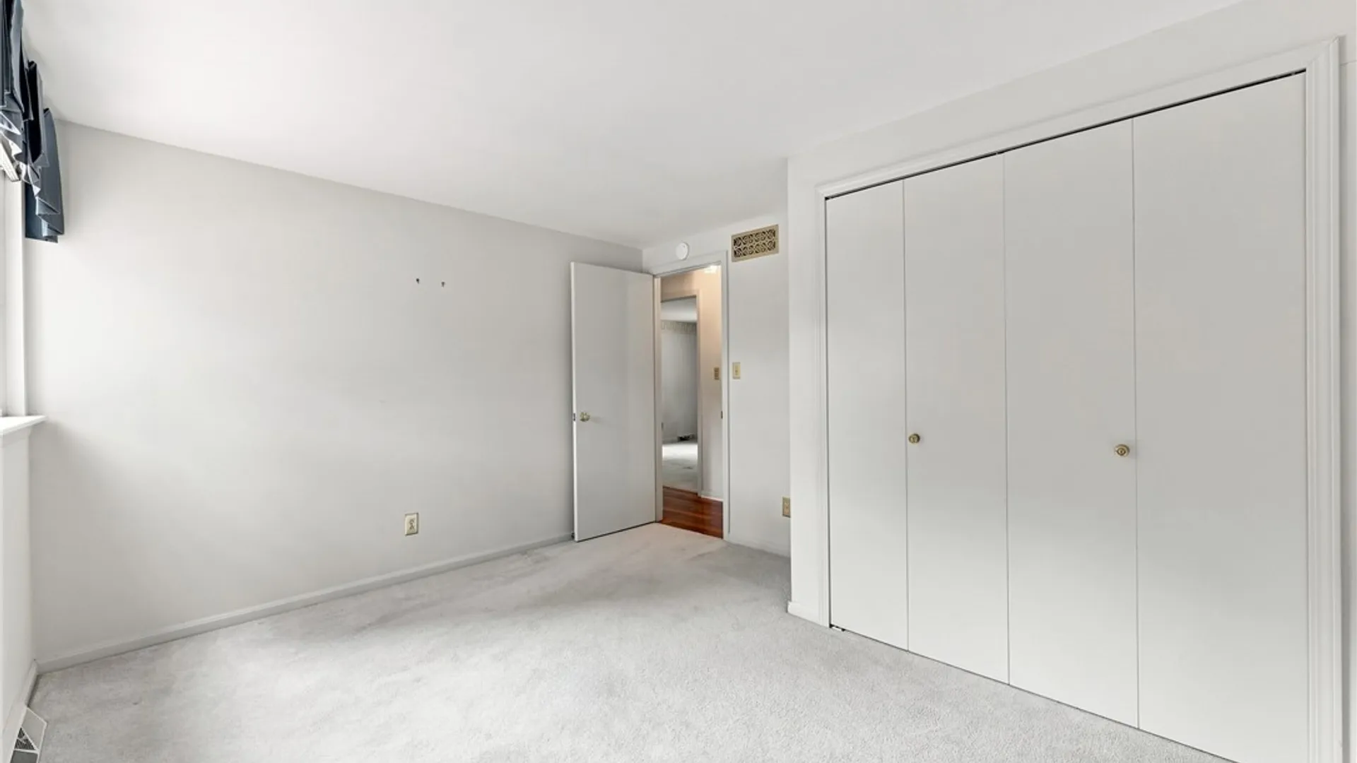 Property at 3 Jasmine Court, Amherst, NY 14051 32