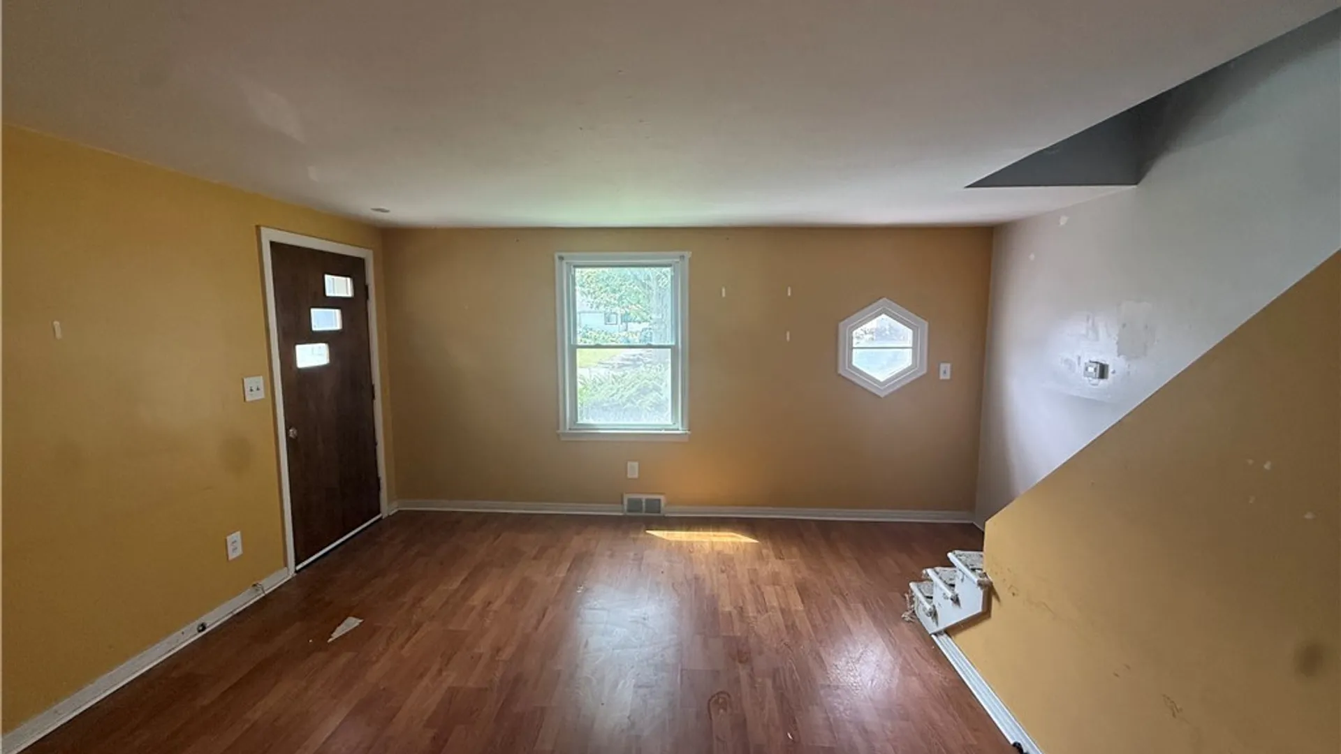 Property at 1288 Sisson Drive, North Tonawanda, NY 14120 6