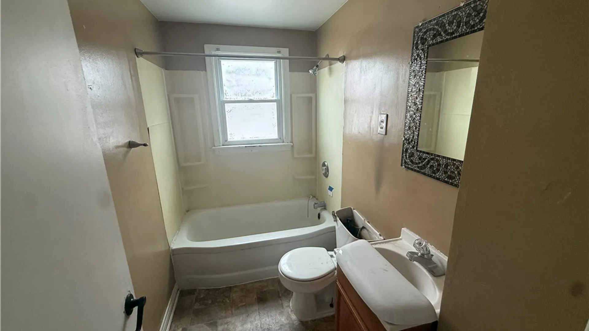 Property at 1288 Sisson Drive, North Tonawanda, NY 14120 12