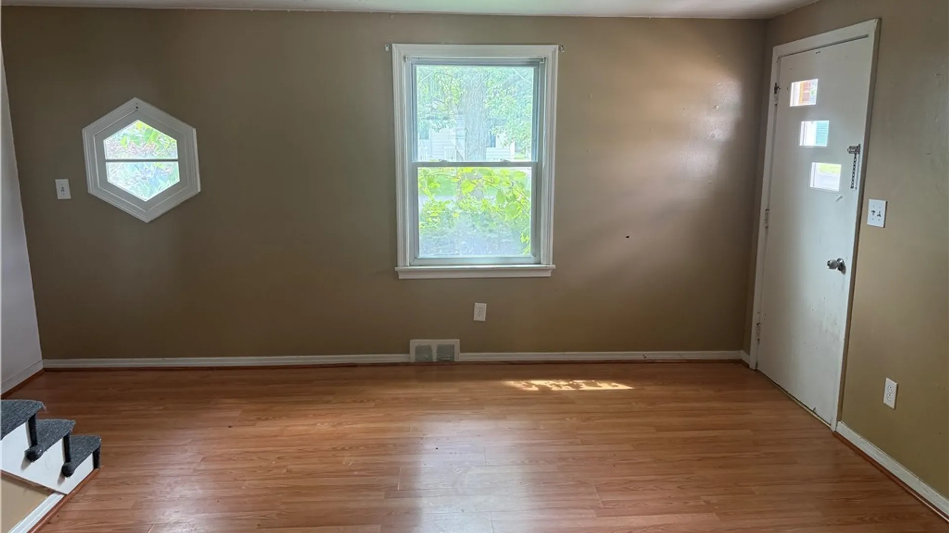 Property at 1288 Sisson Drive, North Tonawanda, NY 14120 13