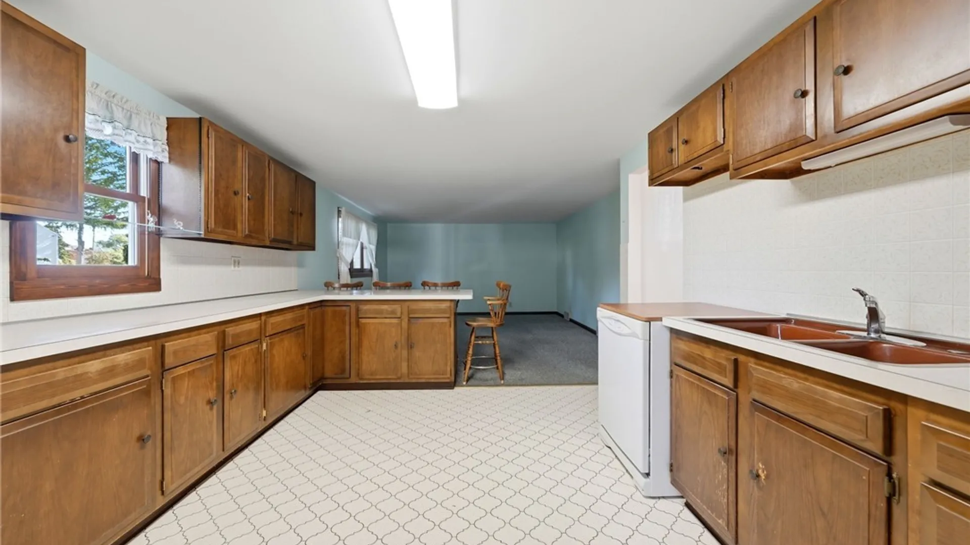 Property at 16 Woodcrest Court, Cheektowaga, NY 14225 19