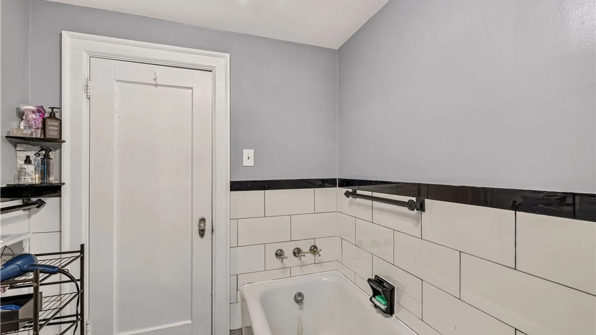 Property at 2907 Lewiston Road, Niagara Falls, NY 14305 17