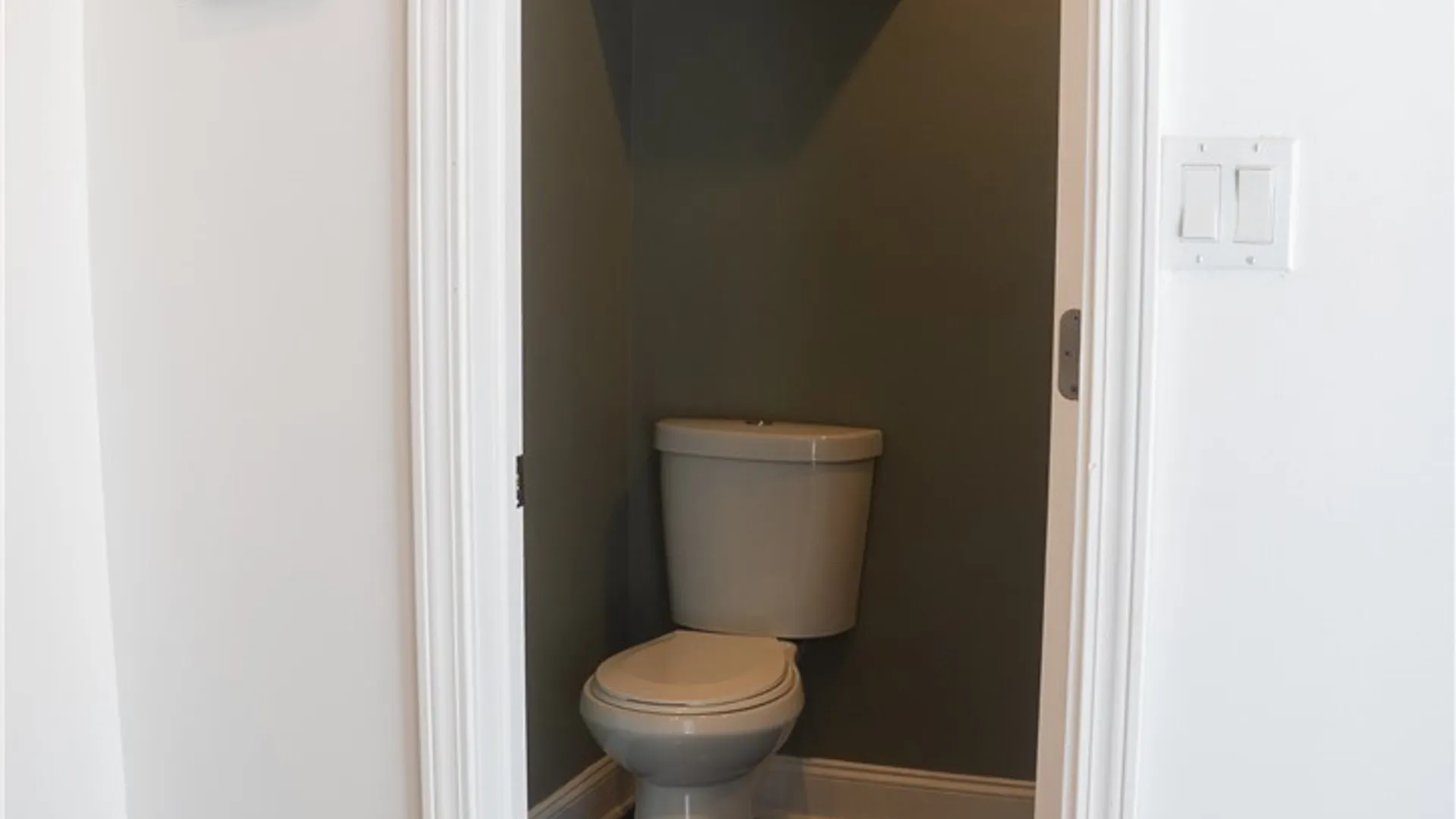 Property at 90 Hedley Place, Buffalo, NY 14208 16