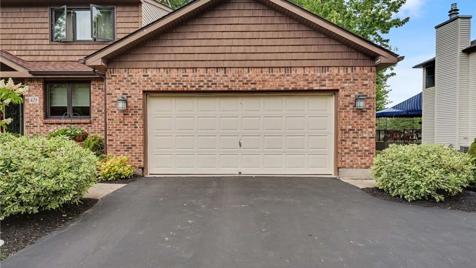 Property at 69 Old Orchard Lane, Orchard Park, NY 14127 3