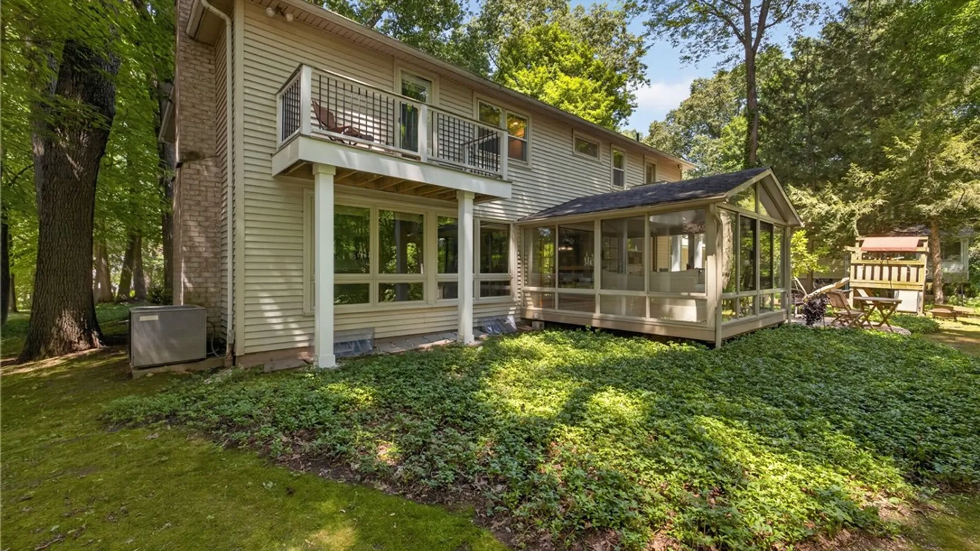 Property at 10 Forest Knoll, Pittsford, NY 14534 37