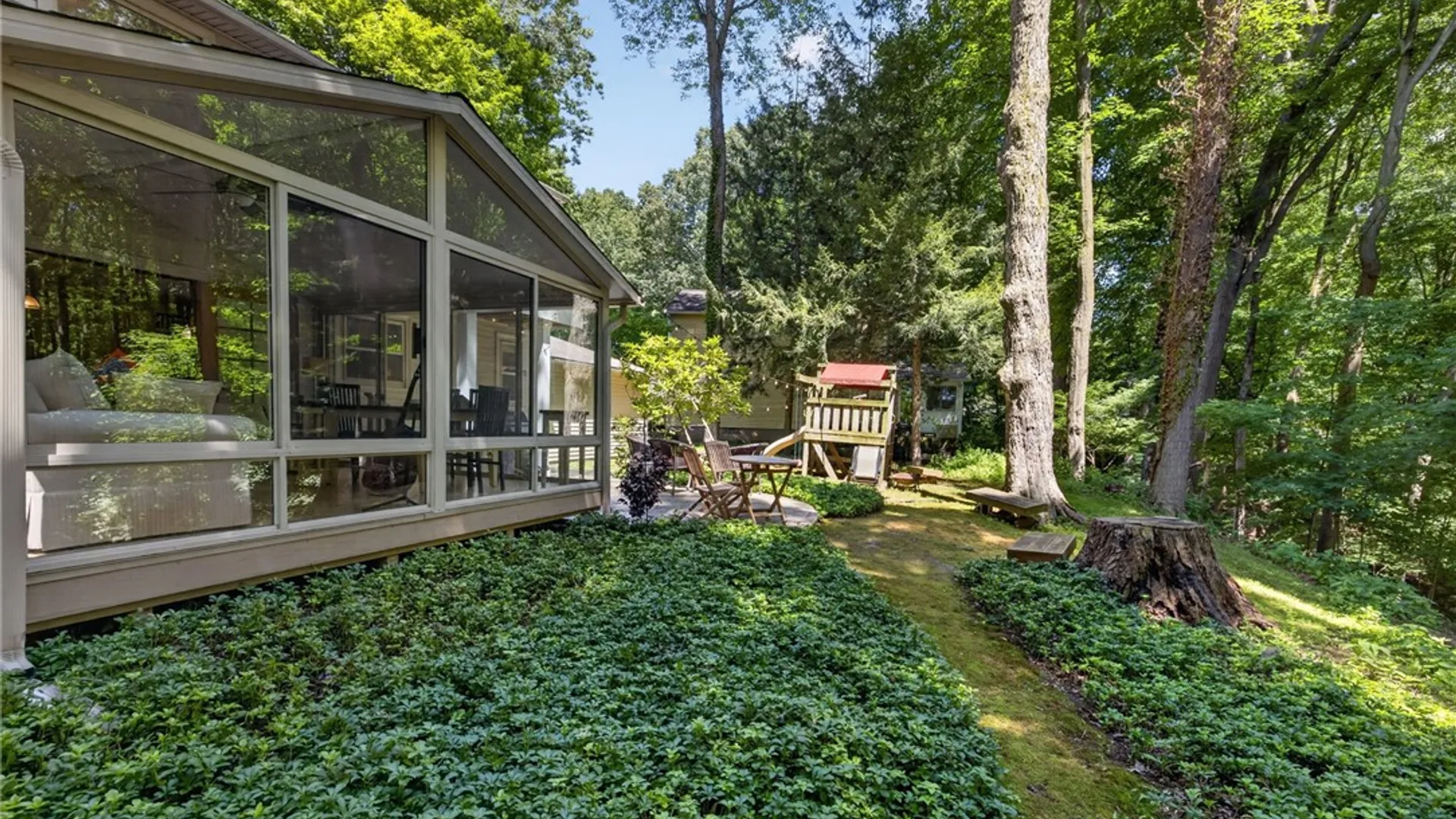 Property at 10 Forest Knoll, Pittsford, NY 14534 41