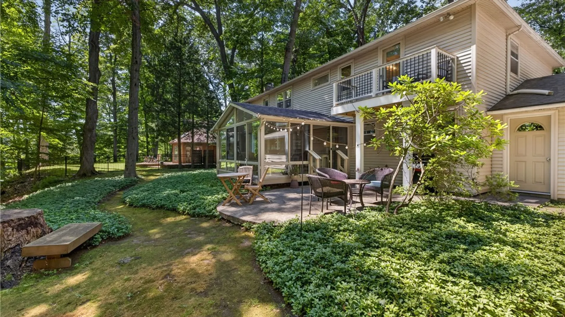 Property at 10 Forest Knoll, Pittsford, NY 14534 42