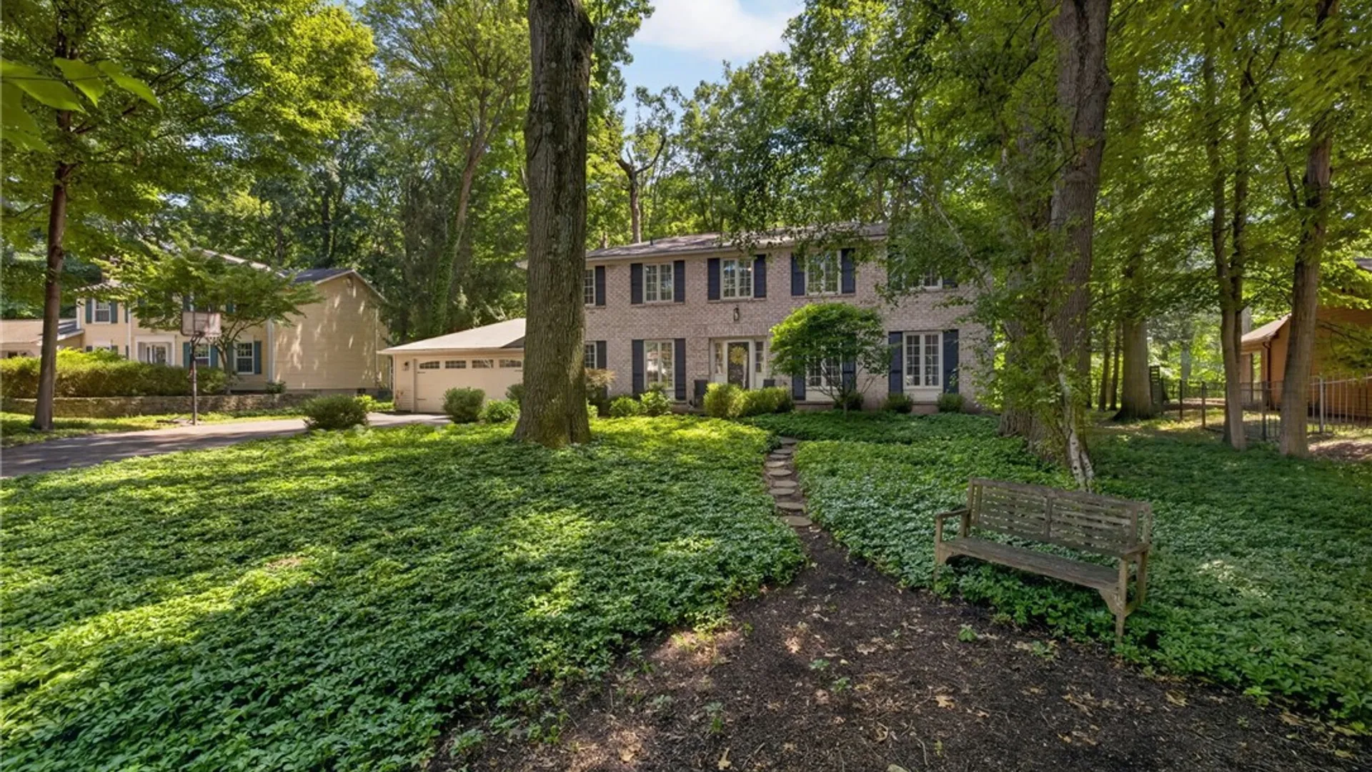 Property at 10 Forest Knoll, Pittsford, NY 14534 3
