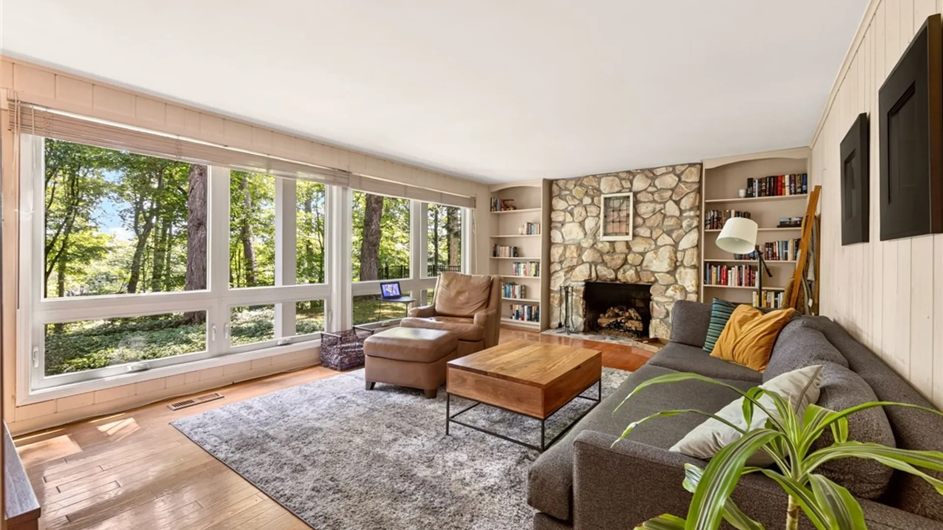 Property at 10 Forest Knoll, Pittsford, NY 14534 19
