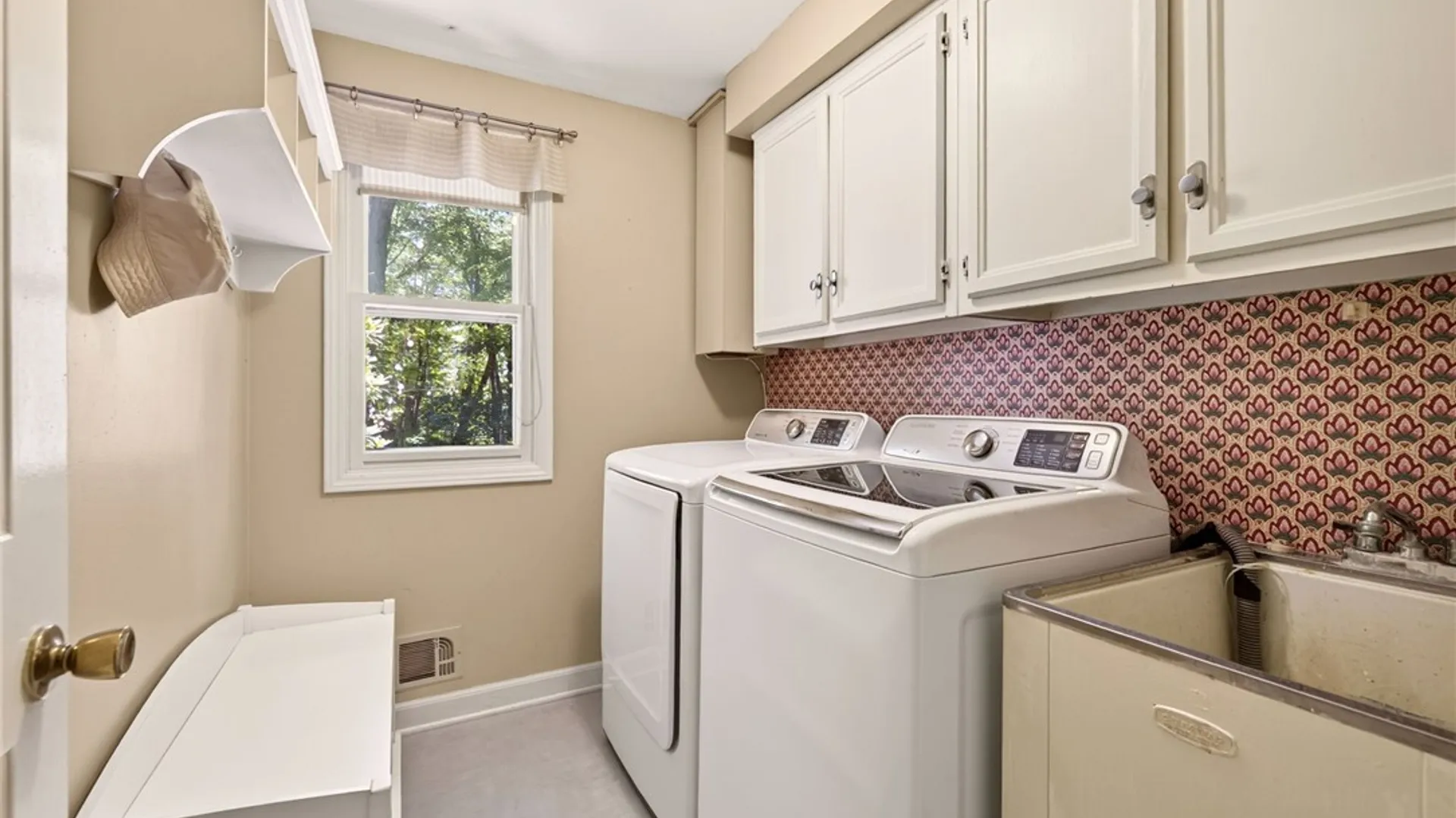 Property at 10 Forest Knoll, Pittsford, NY 14534 21