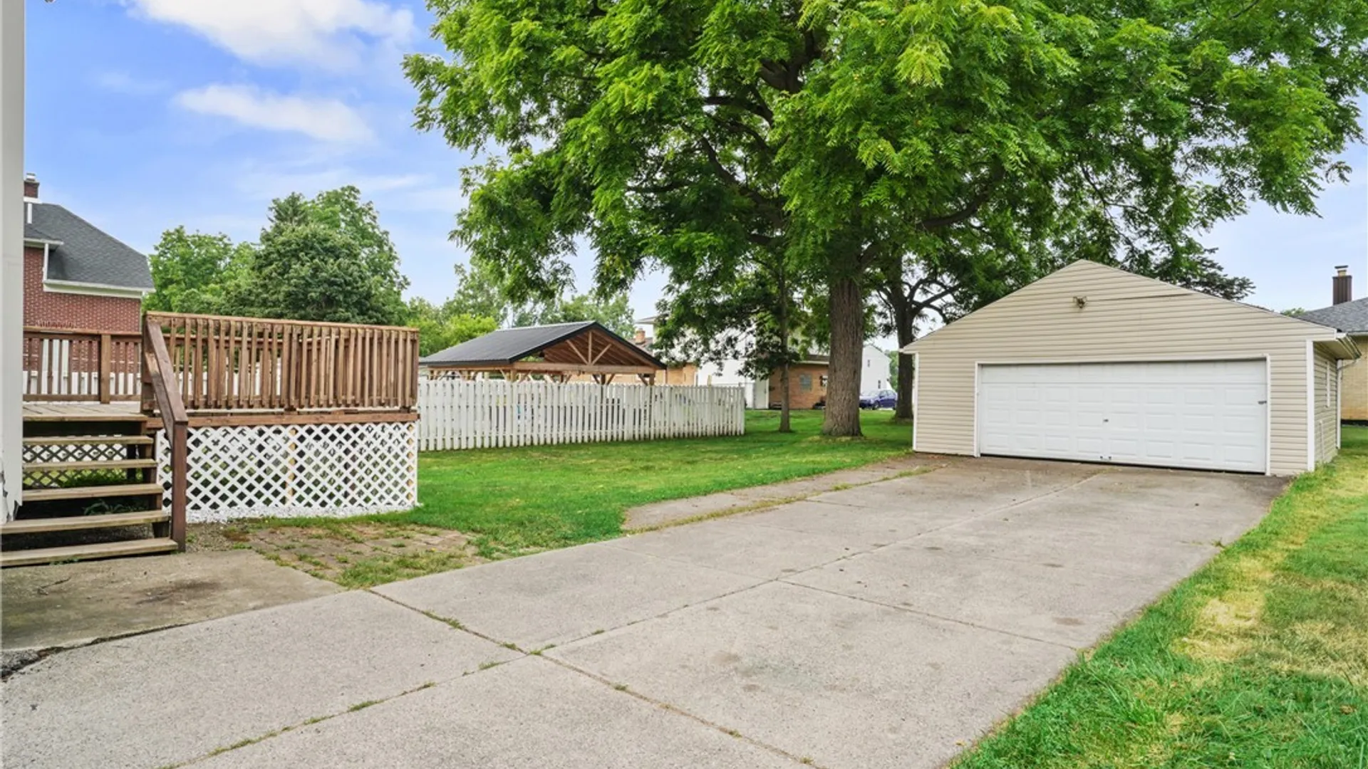 Property at 172 Bryant St Street, Cheektowaga, NY 14043 22