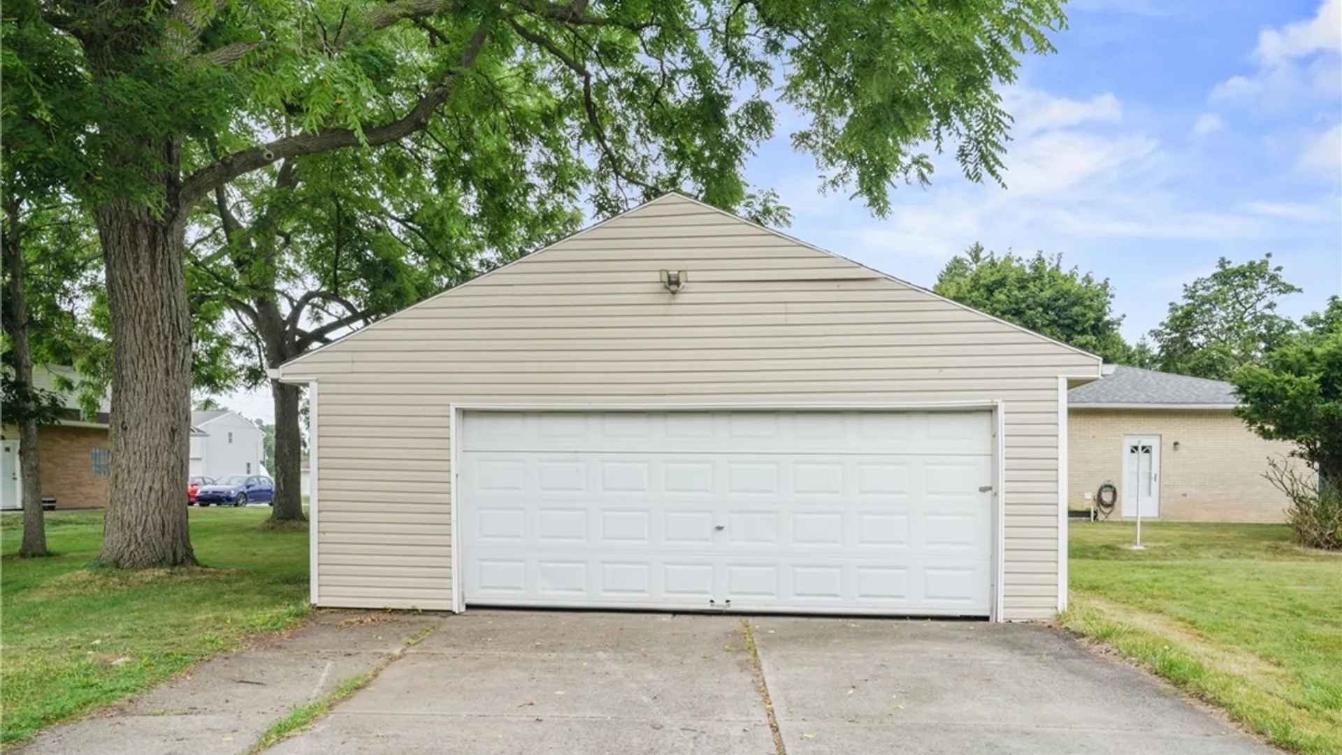 Property at 172 Bryant St Street, Cheektowaga, NY 14043 23