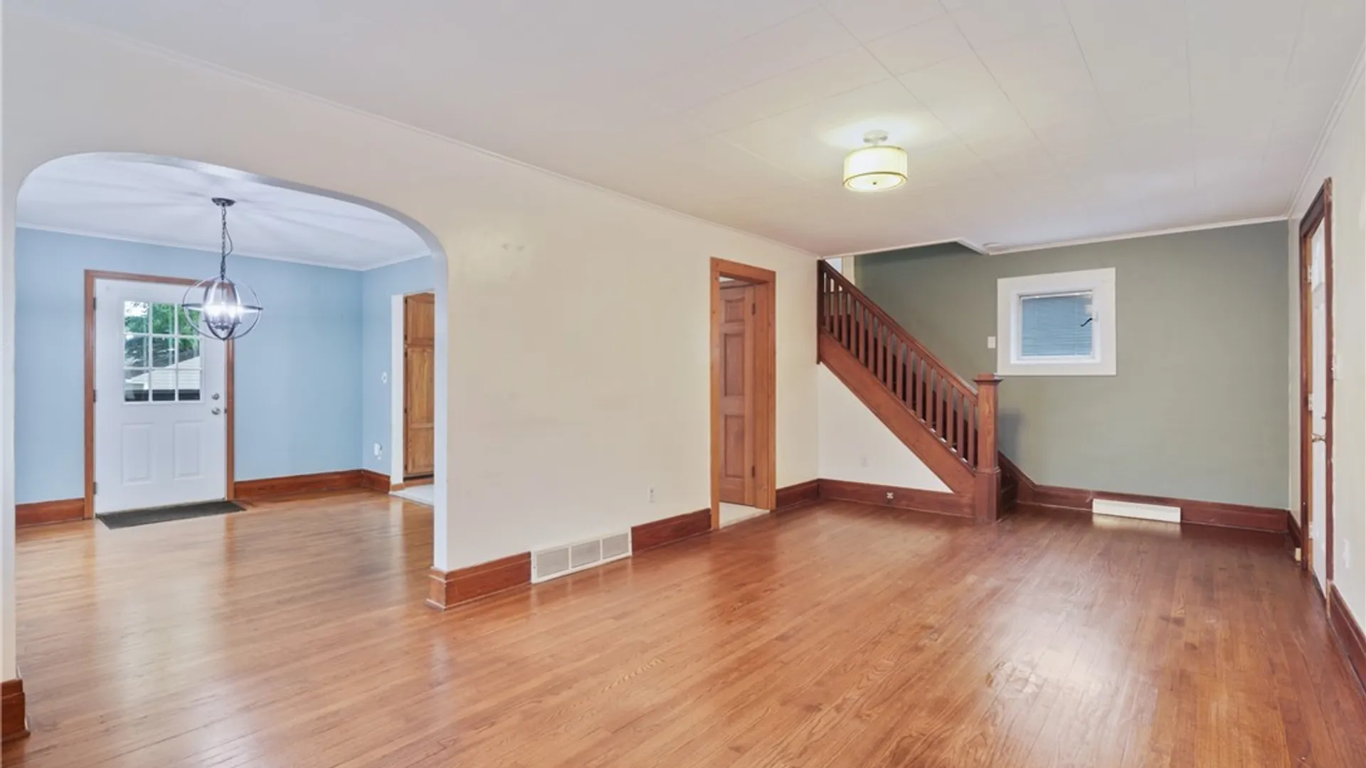 Property at 172 Bryant St Street, Cheektowaga, NY 14043 5