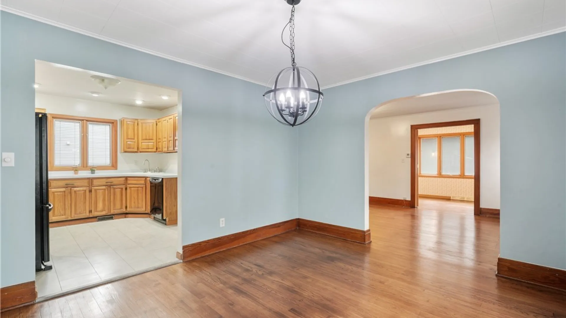 Property at 172 Bryant St Street, Cheektowaga, NY 14043 7