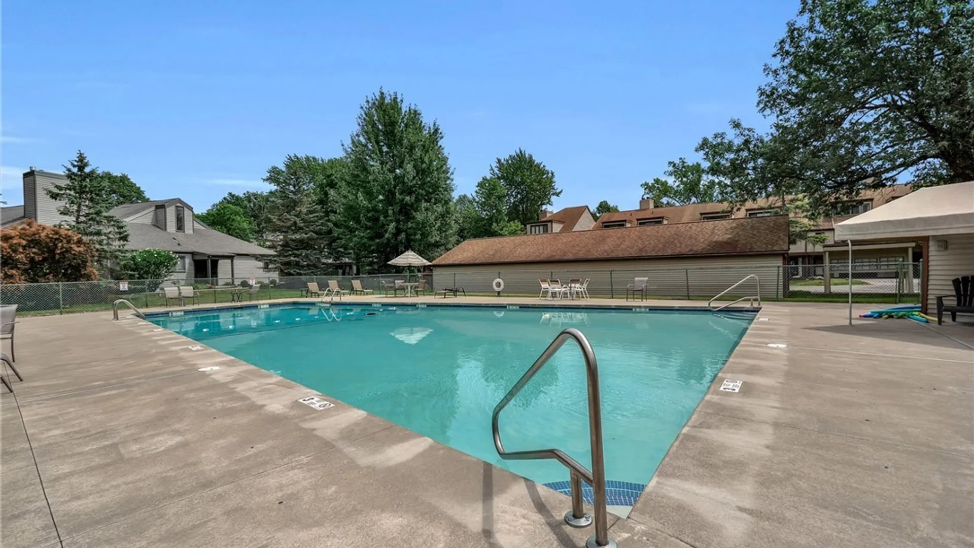 Property at 202 Old Meadow Drive, Amherst, NY 14051 31