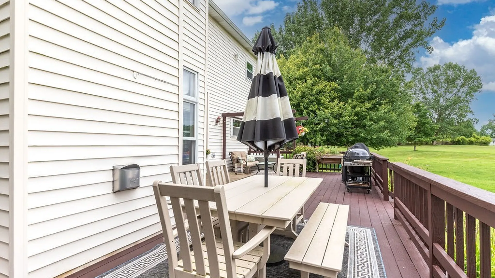 Property at 10290 Clarence Center Road, Clarence, NY 14031 6
