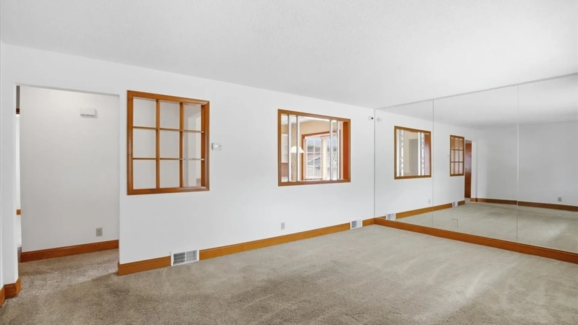 Property at 145 Holly Street, Buffalo, NY 14206 4