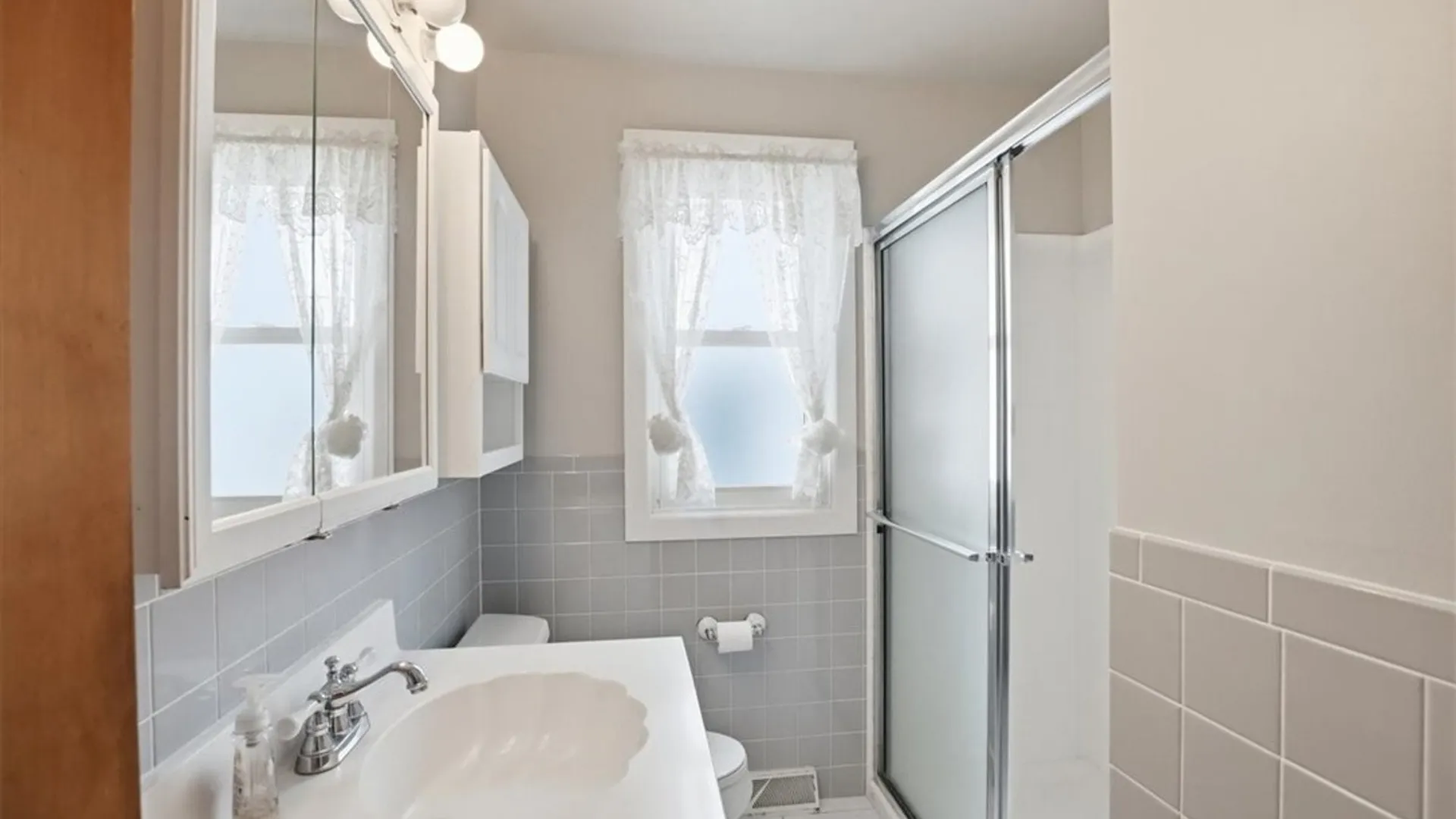 Property at 145 Holly Street, Buffalo, NY 14206 7