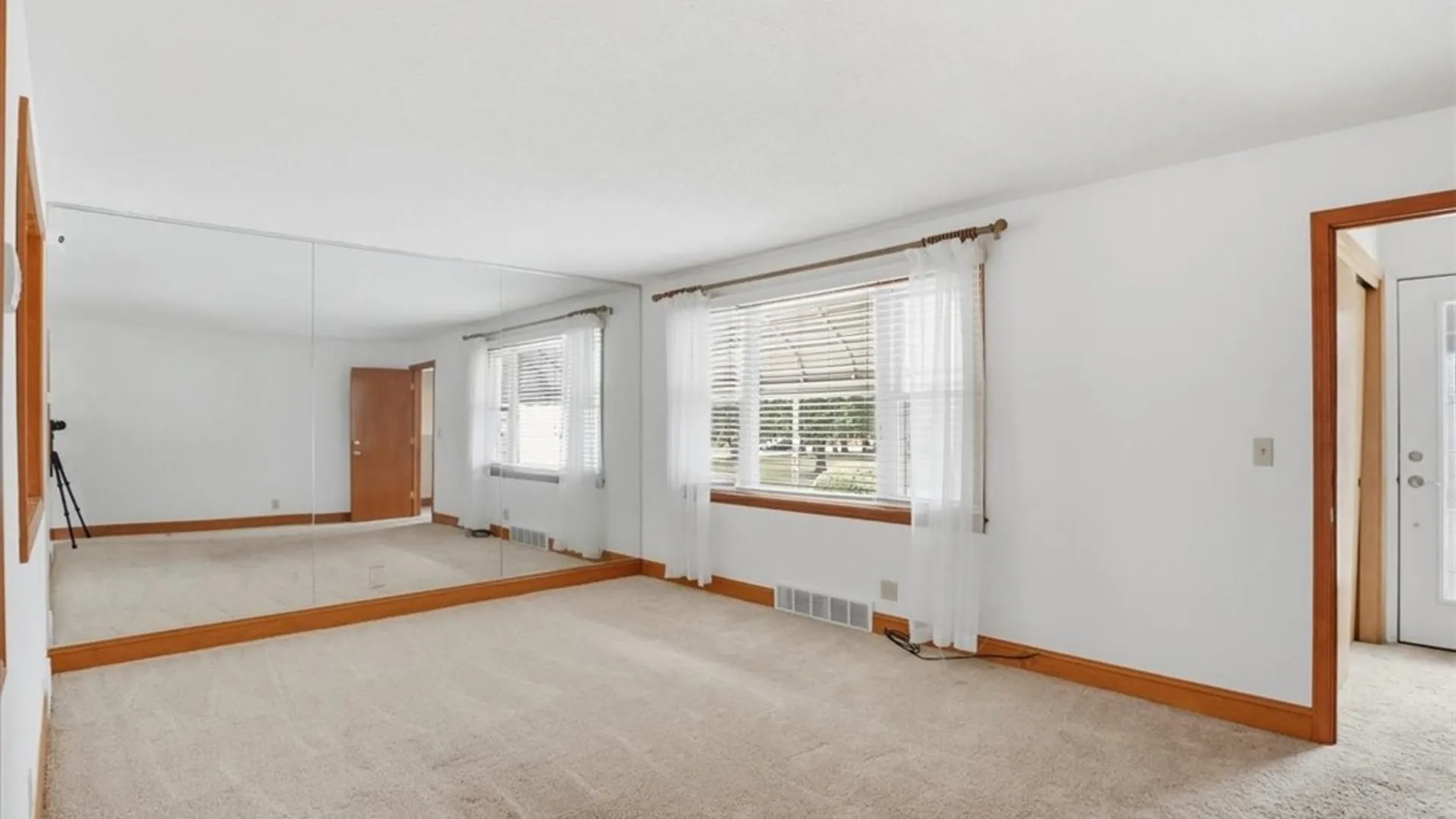 Property at 145 Holly Street, Buffalo, NY 14206 9