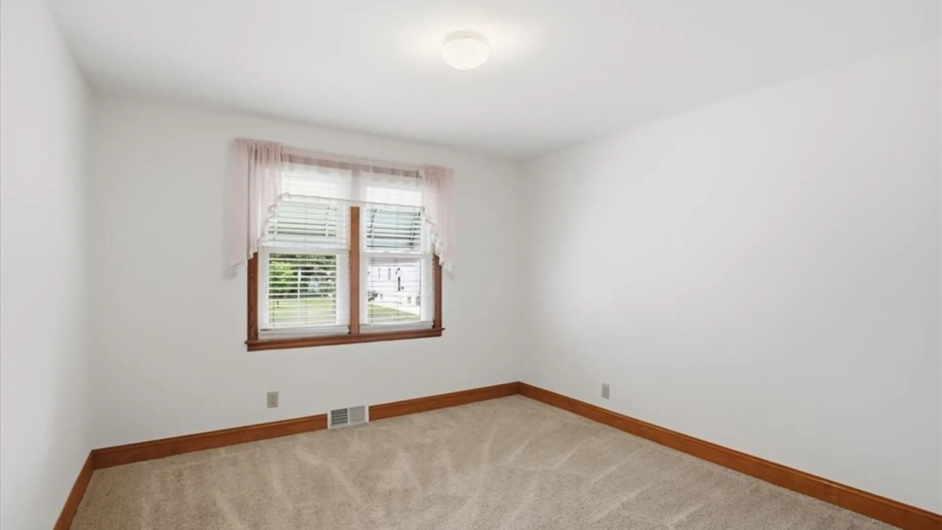 Property at 145 Holly Street, Buffalo, NY 14206 15