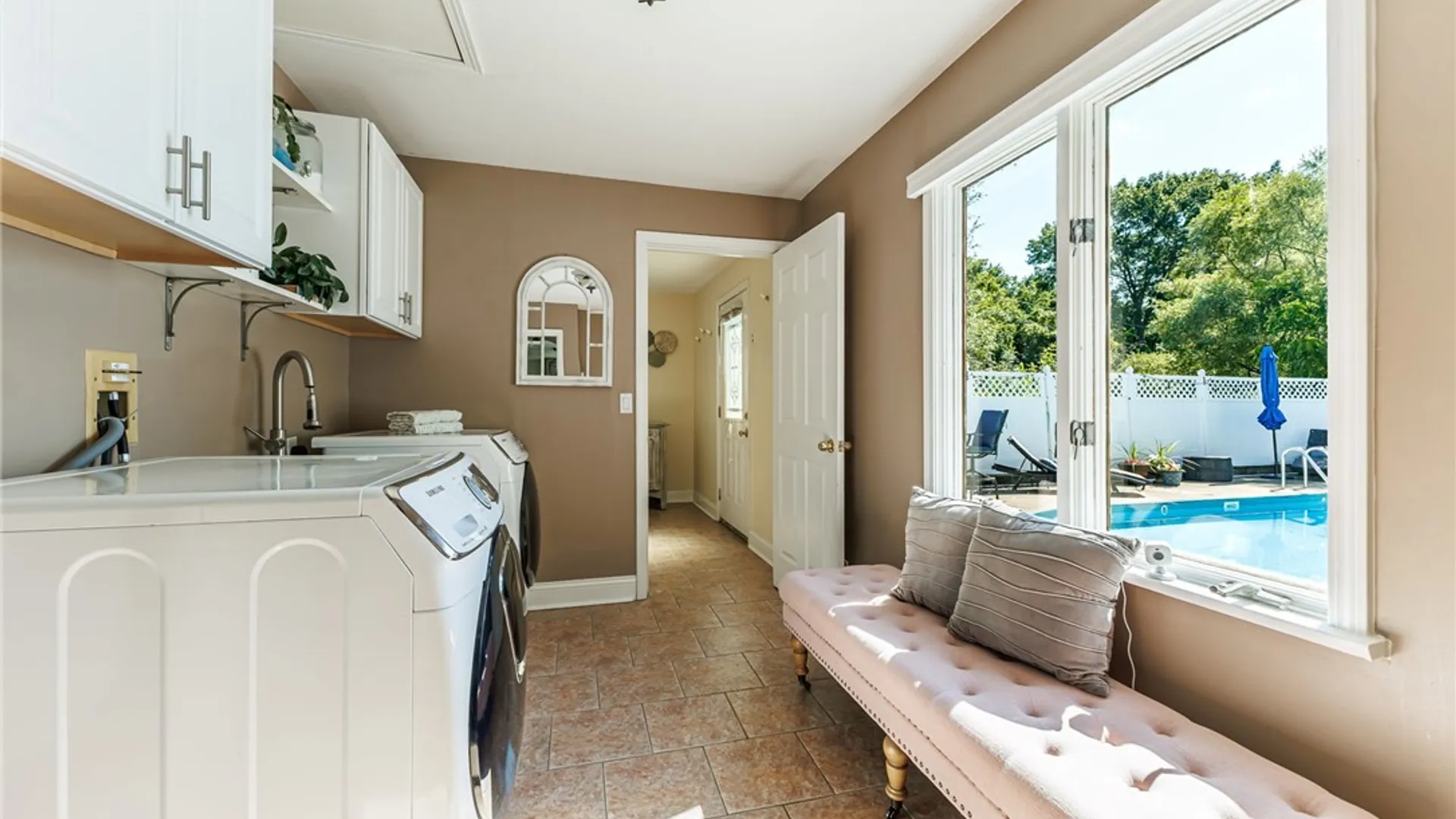 Property at 237 W Bloomfield Road, Pittsford, NY 14534 21