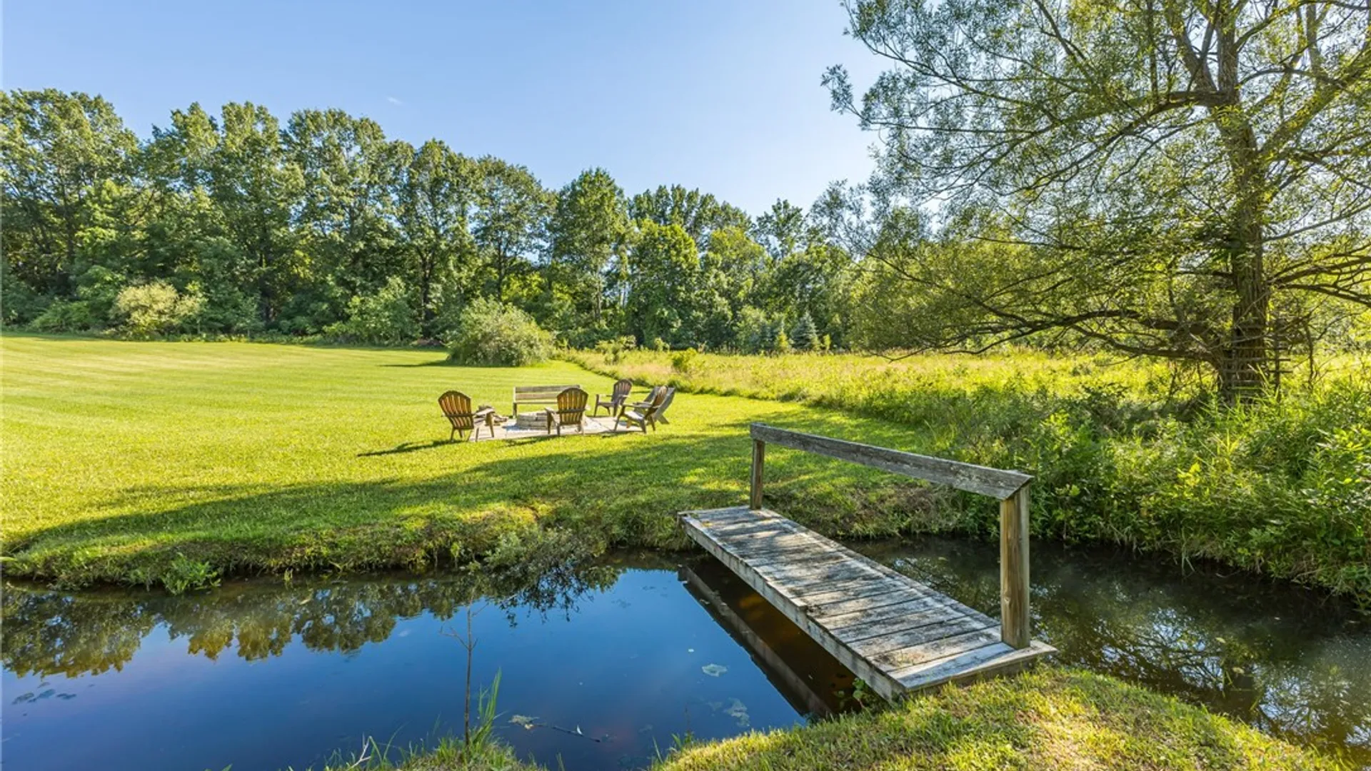 Property at 237 W Bloomfield Road, Pittsford, NY 14534 48