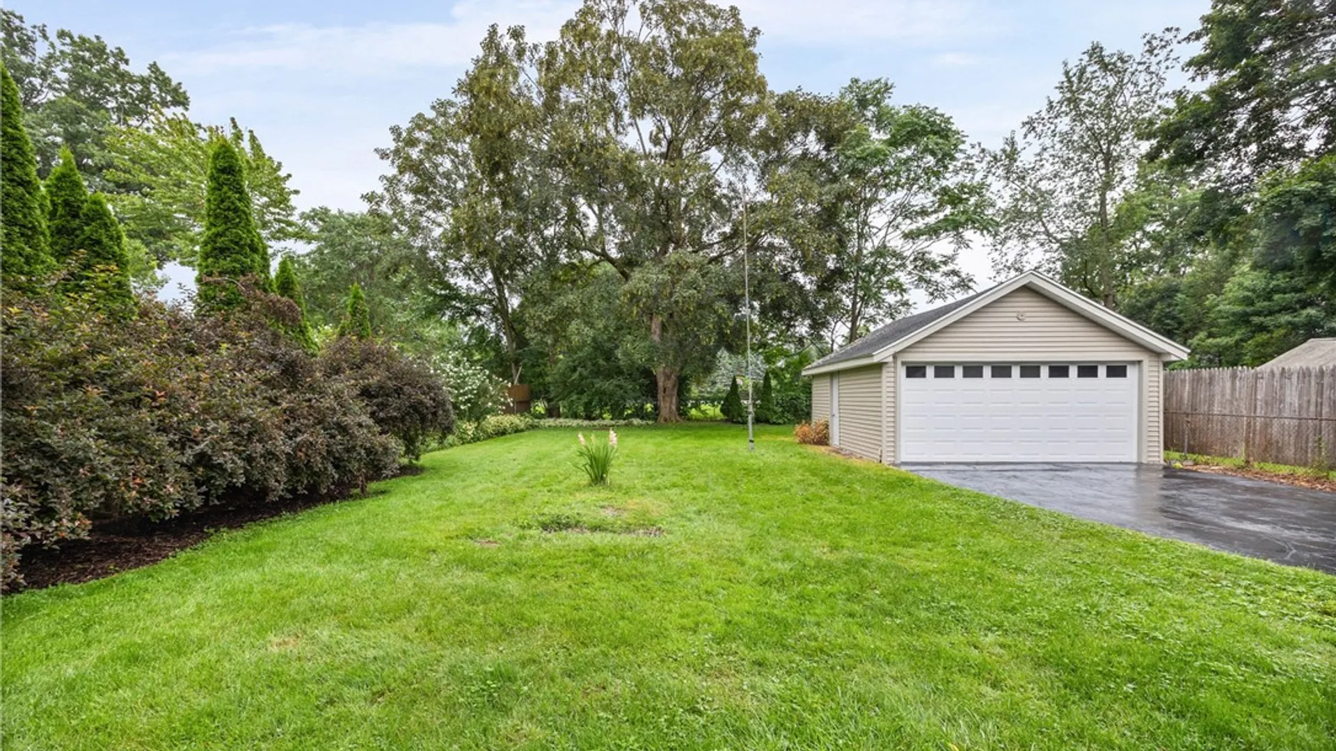Property at 33 Tryon Park, Rochester, NY 14609 36