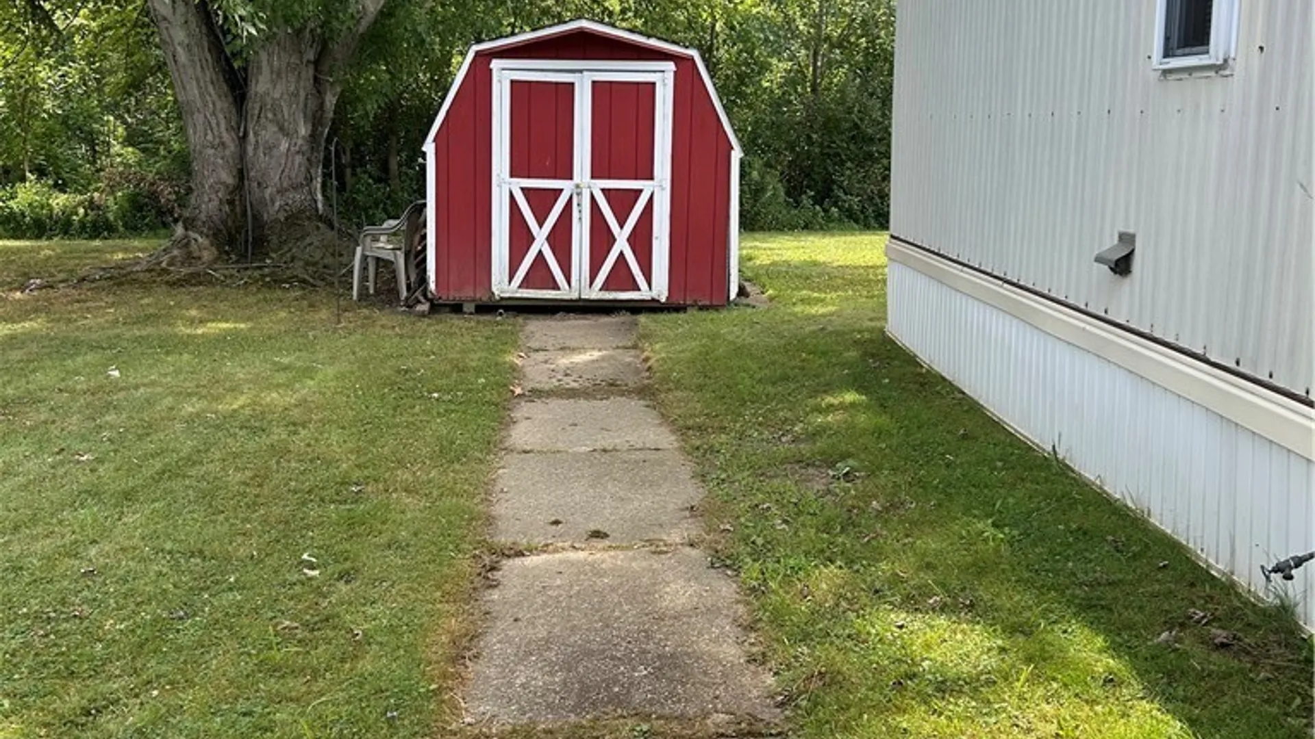 Property at 1101 Creekside Drive, Evans, NY 14047 4