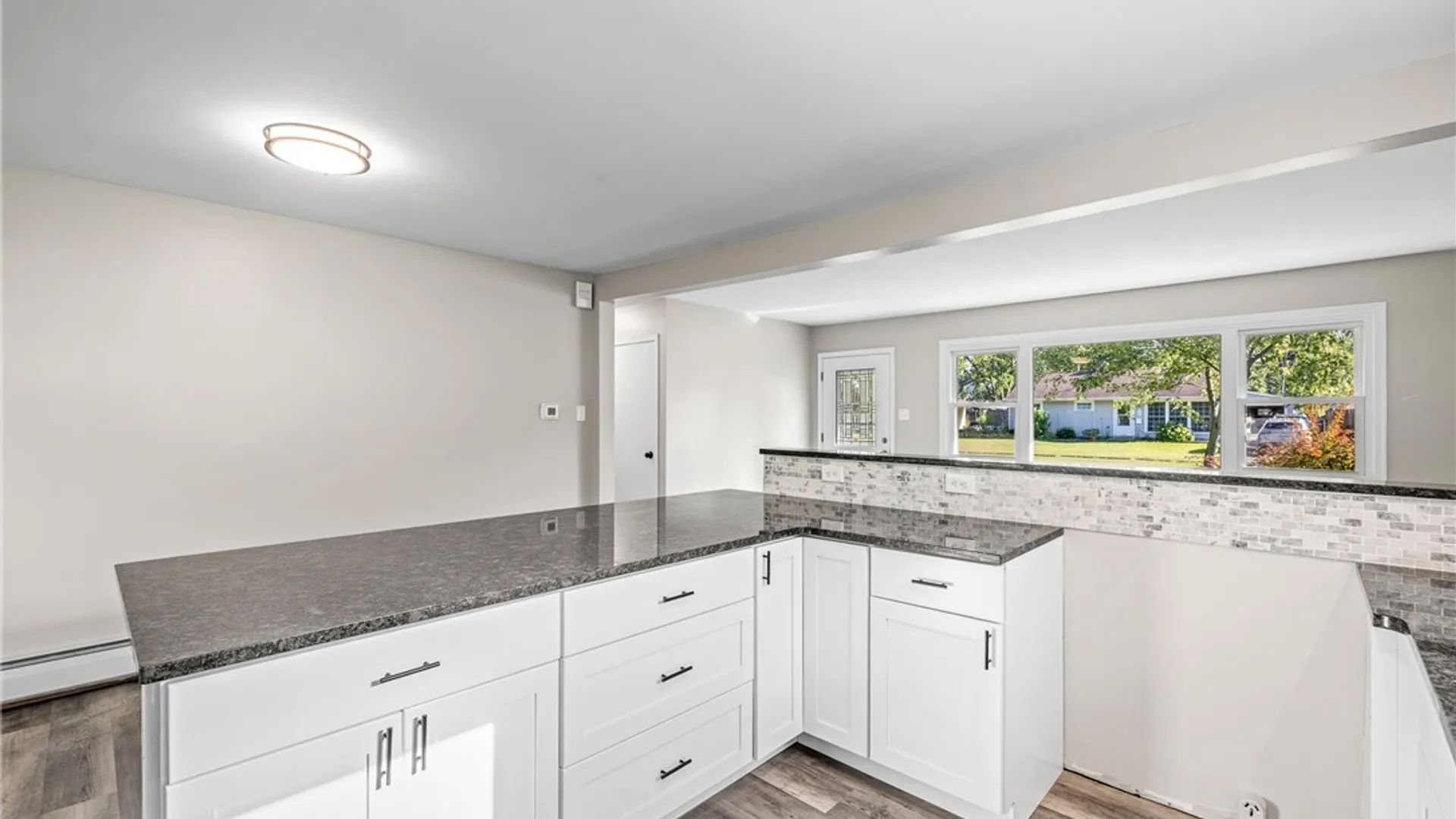 Property at 27 Woodlee Lane, Grand Island, NY 14072 9