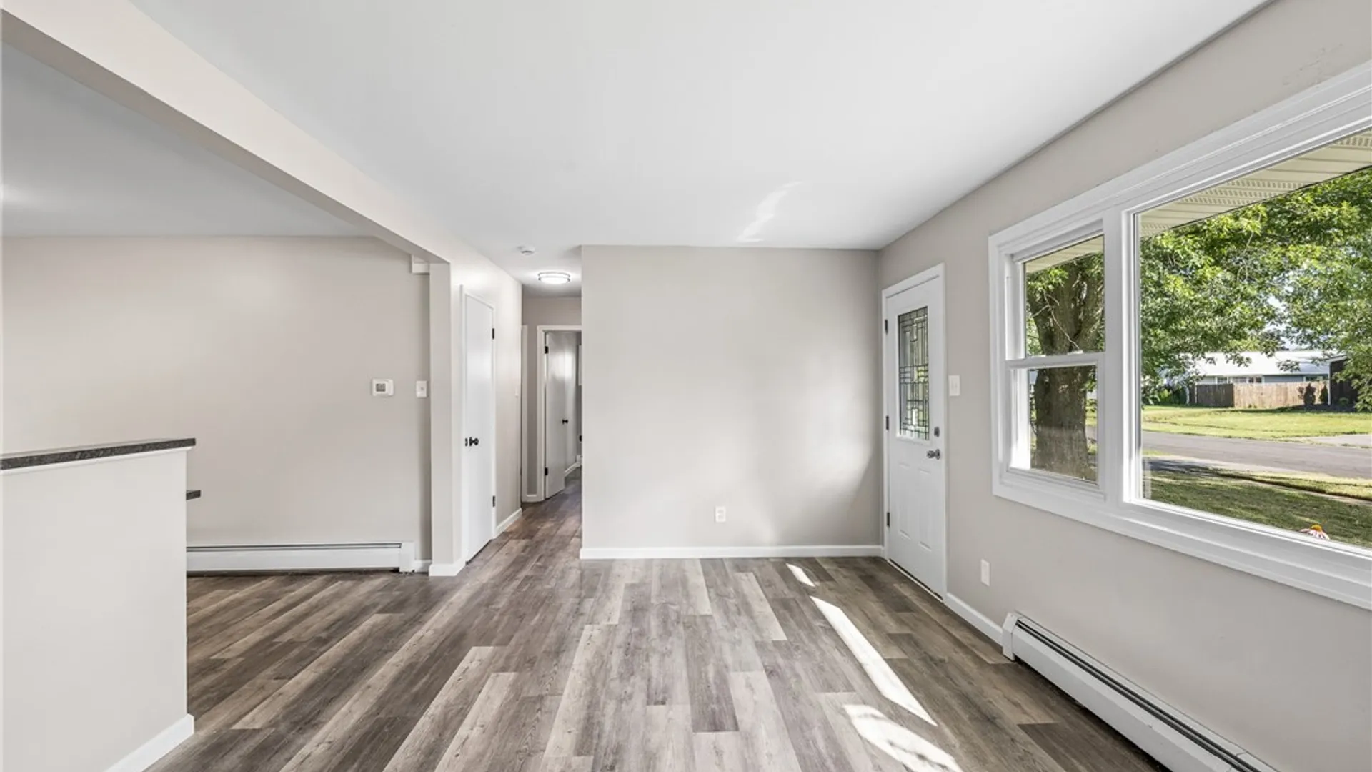 Property at 27 Woodlee Lane, Grand Island, NY 14072 18