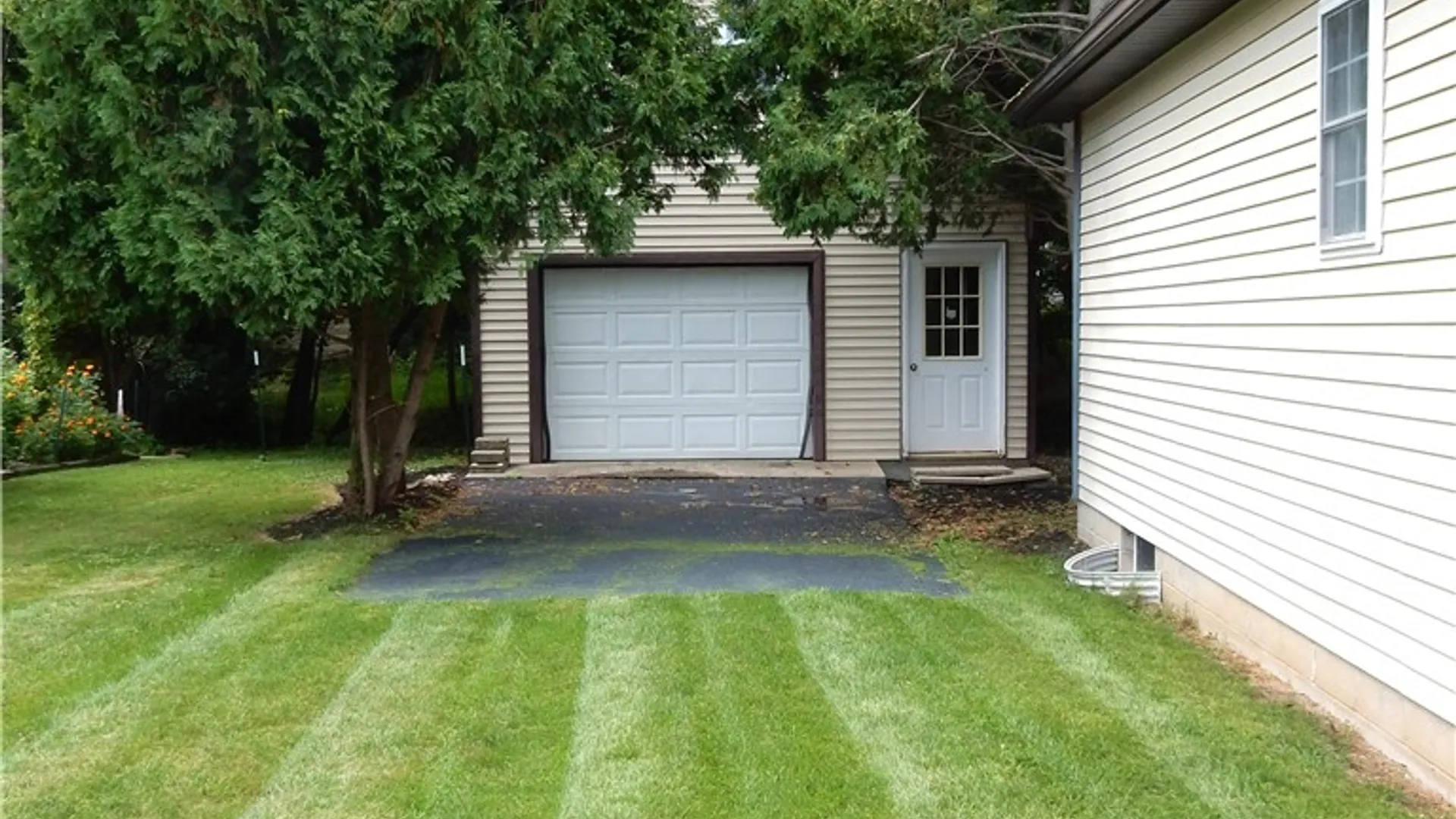 Property at 1710 Parkside Place, Lima, NY 14485 24
