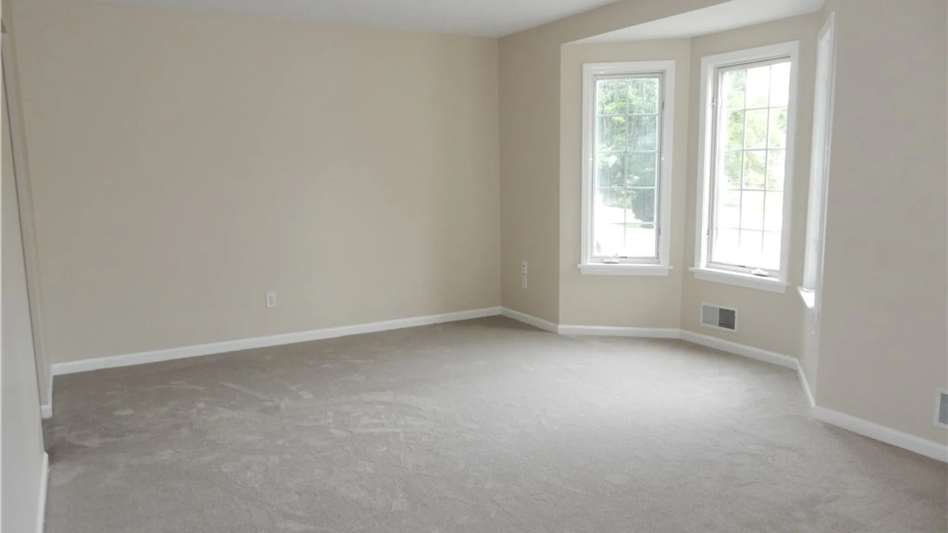 Property at 1710 Parkside Place, Lima, NY 14485 5