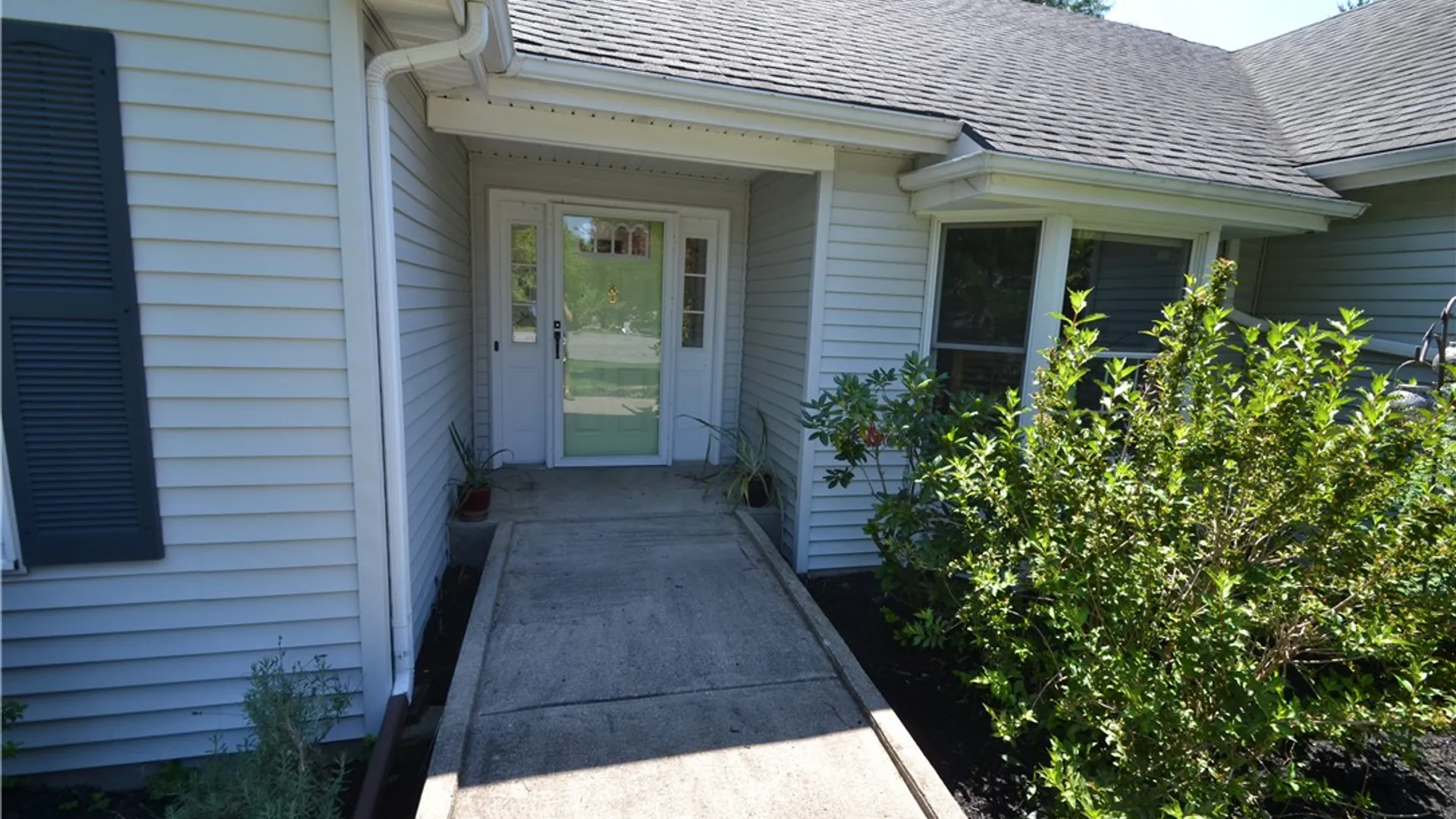 Property at 127 Galvin Court, Farmington, NY 14425 5