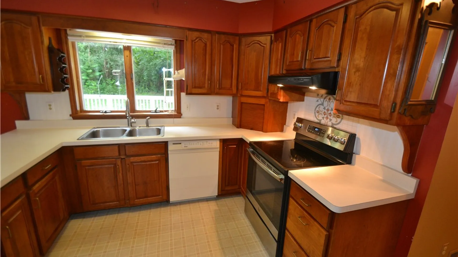 Property at 127 Galvin Court, Farmington, NY 14425 14