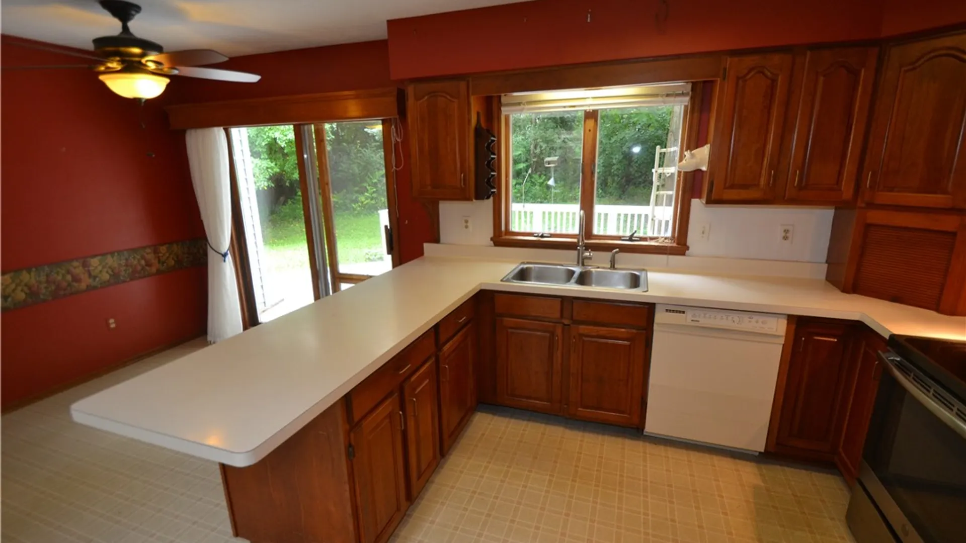 Property at 127 Galvin Court, Farmington, NY 14425 15