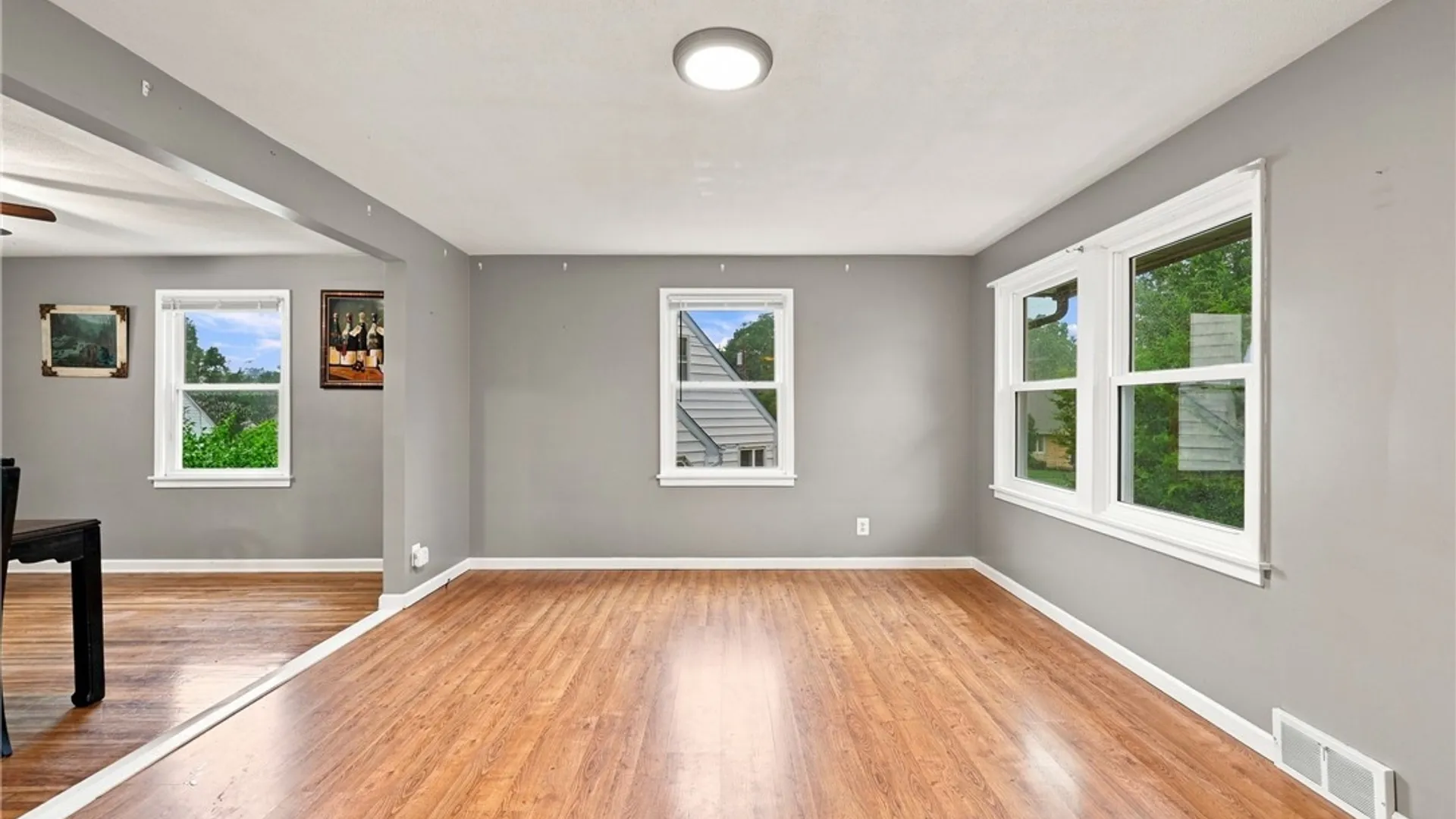 Property at 4643 Patricia Drive, Niagara Falls, NY 14305 5