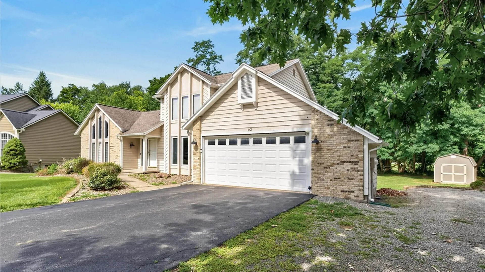 Property at 42 Pointe Vintage Dr, Greece, NY 14626 3