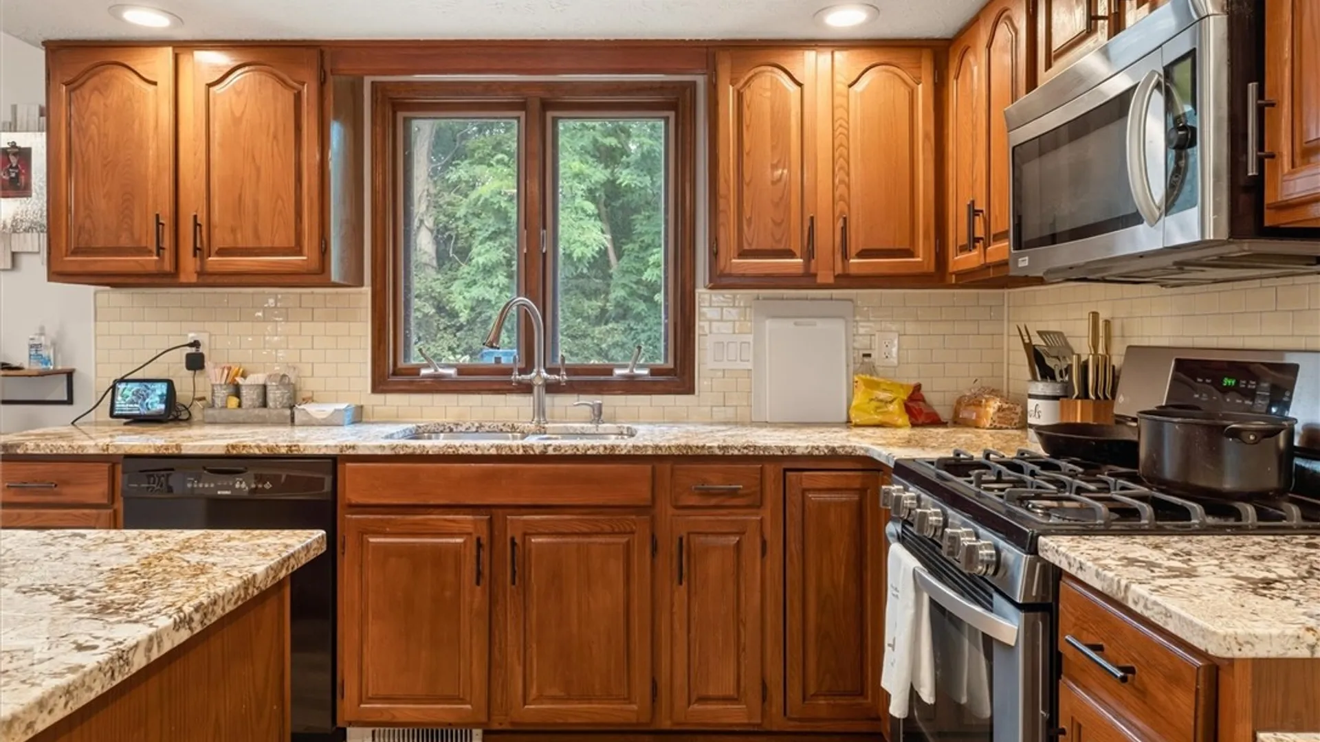 Property at 42 Pointe Vintage Dr, Greece, NY 14626 27