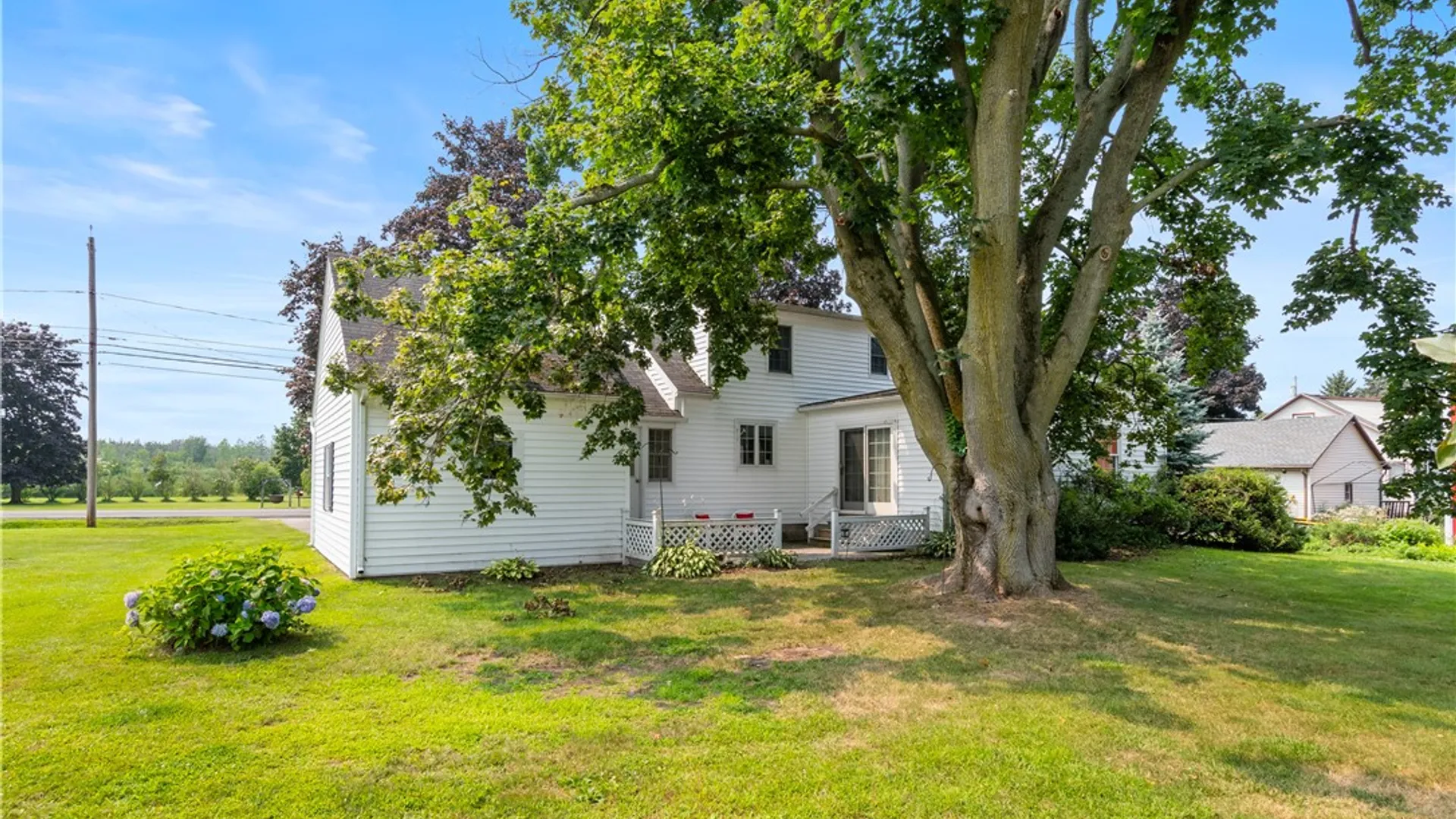 Property at 6592 Tuckahoe Road, Williamson, NY 14589 4