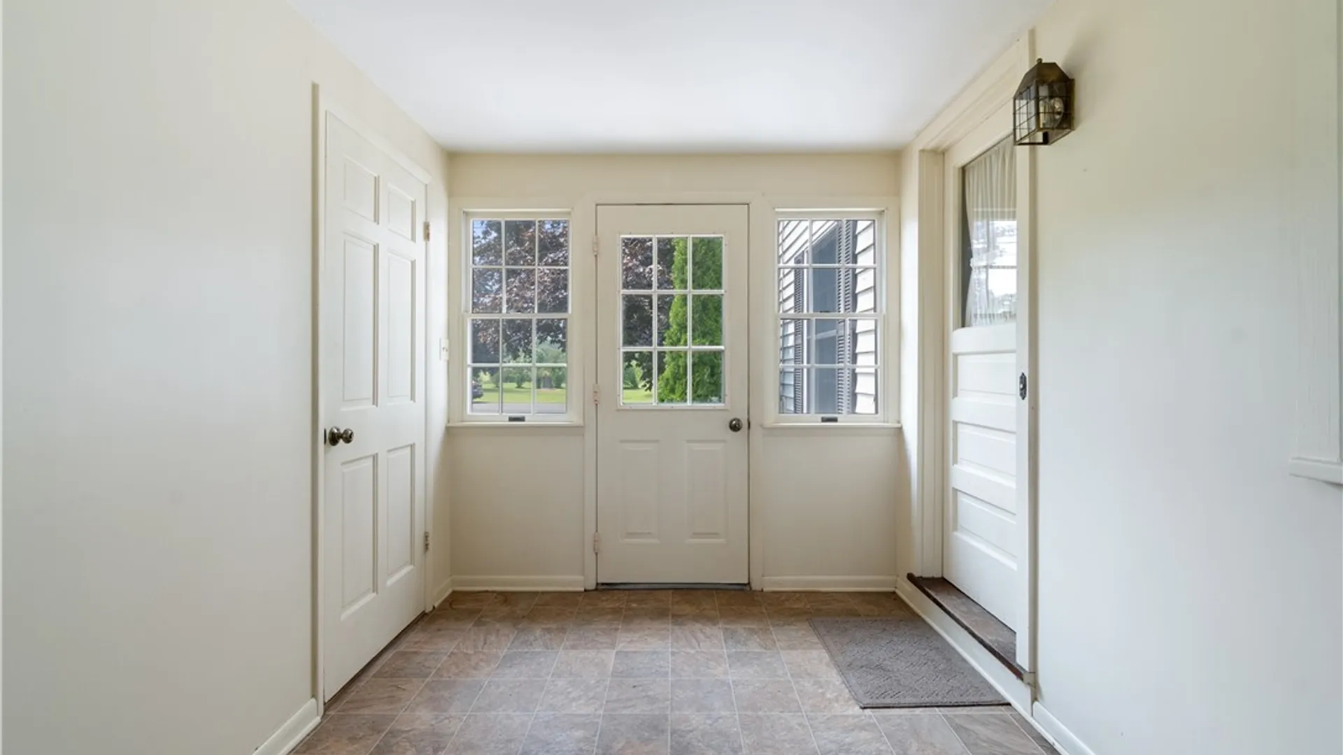 Property at 6592 Tuckahoe Road, Williamson, NY 14589 6