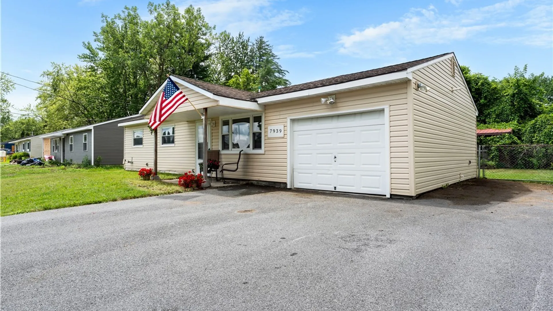 Property at 7939 Rinaldo Boulevard, Cicero, NY 13030 3