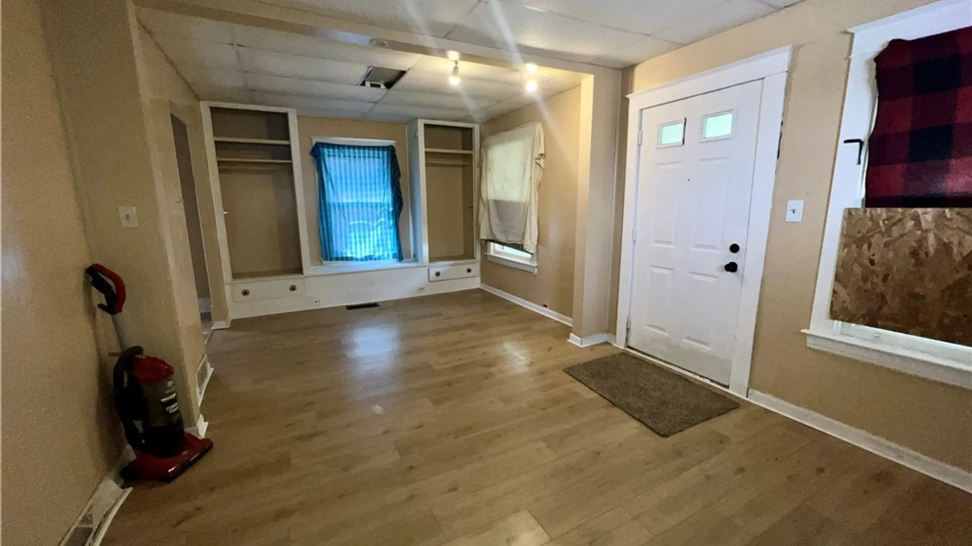 Property at 1611 Linwood Avenue, Niagara Falls, NY 14305 4