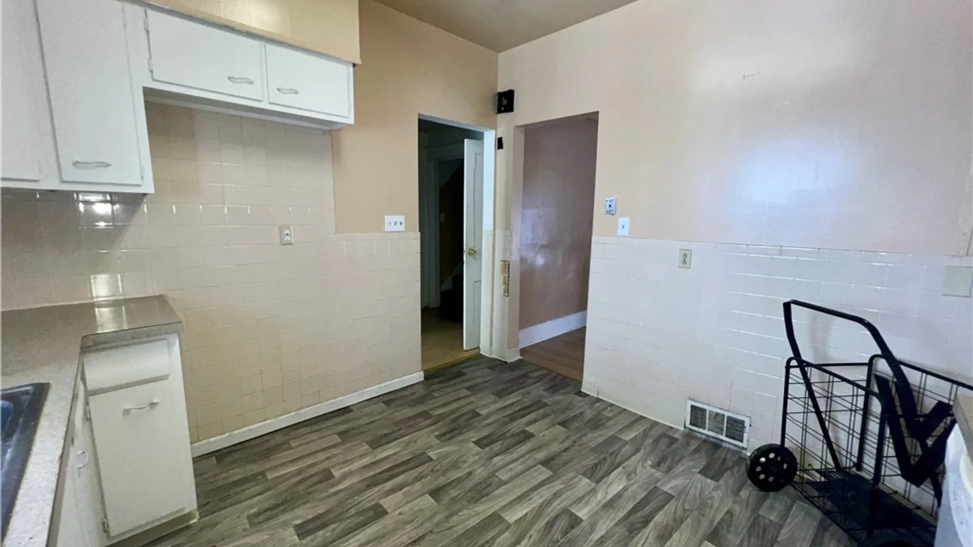 Property at 1611 Linwood Avenue, Niagara Falls, NY 14305 10