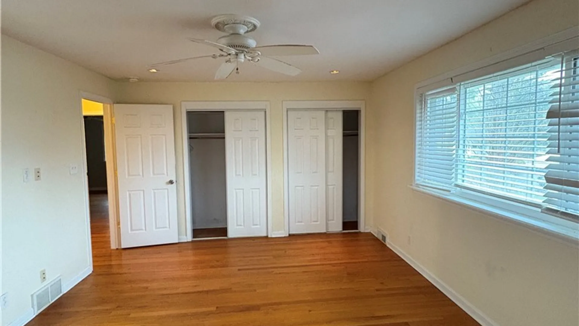 Property at 215 Locksley Road, Syracuse, NY 13224 12