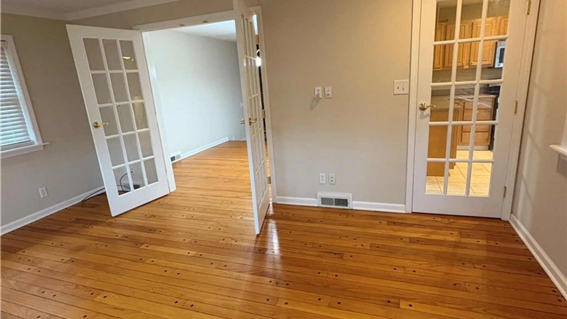 Property at 215 Locksley Road, Syracuse, NY 13224 19