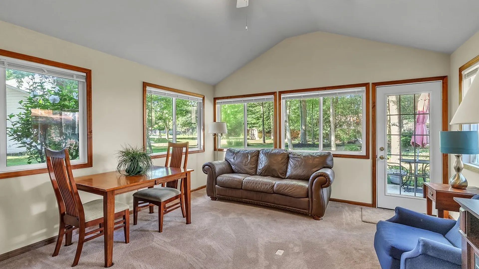 Property at 110 Parkview Drive, Grand Island, NY 14072 22