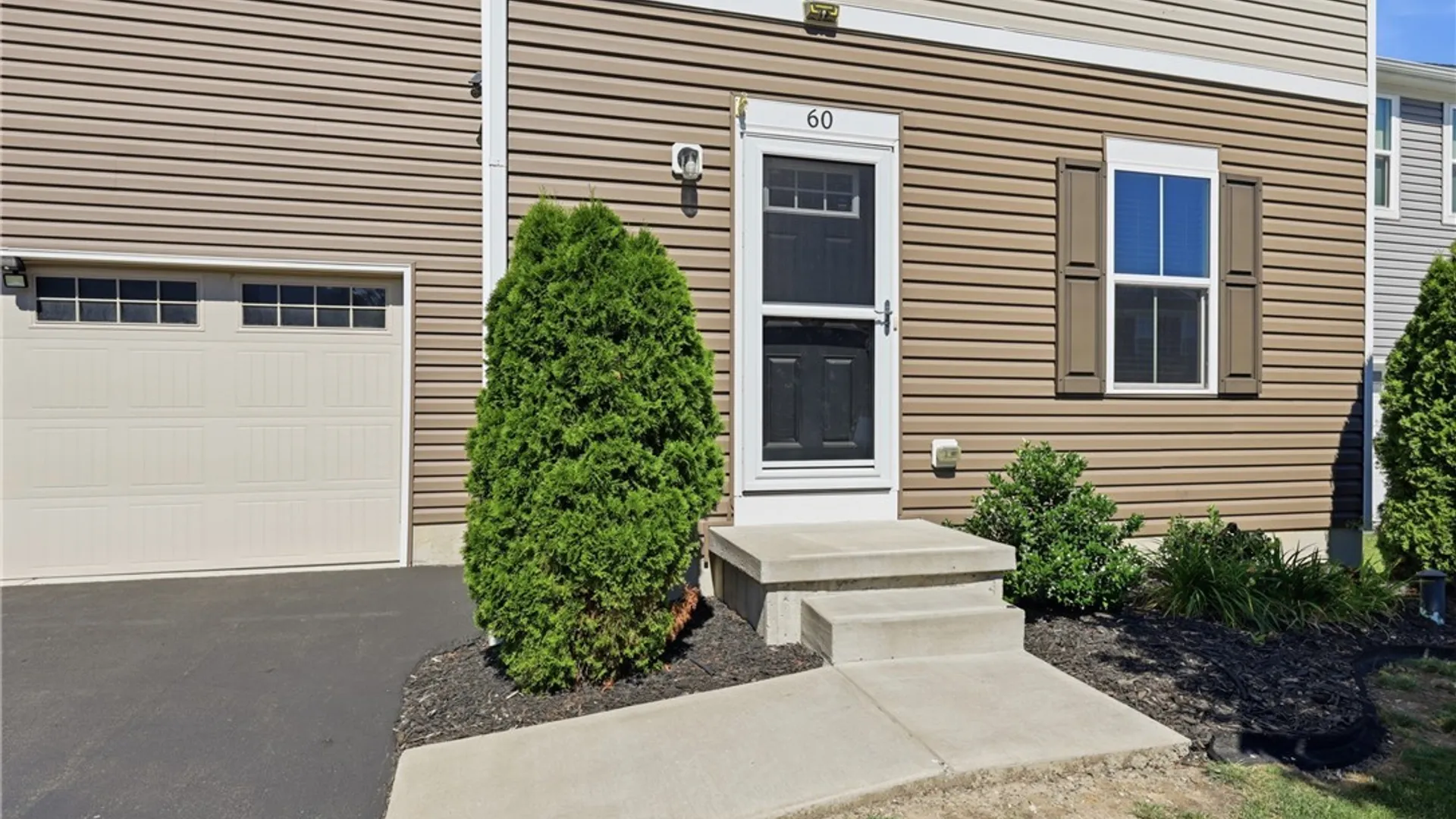 Property at 60 Allie Lane, Hamburg, NY 14075 3