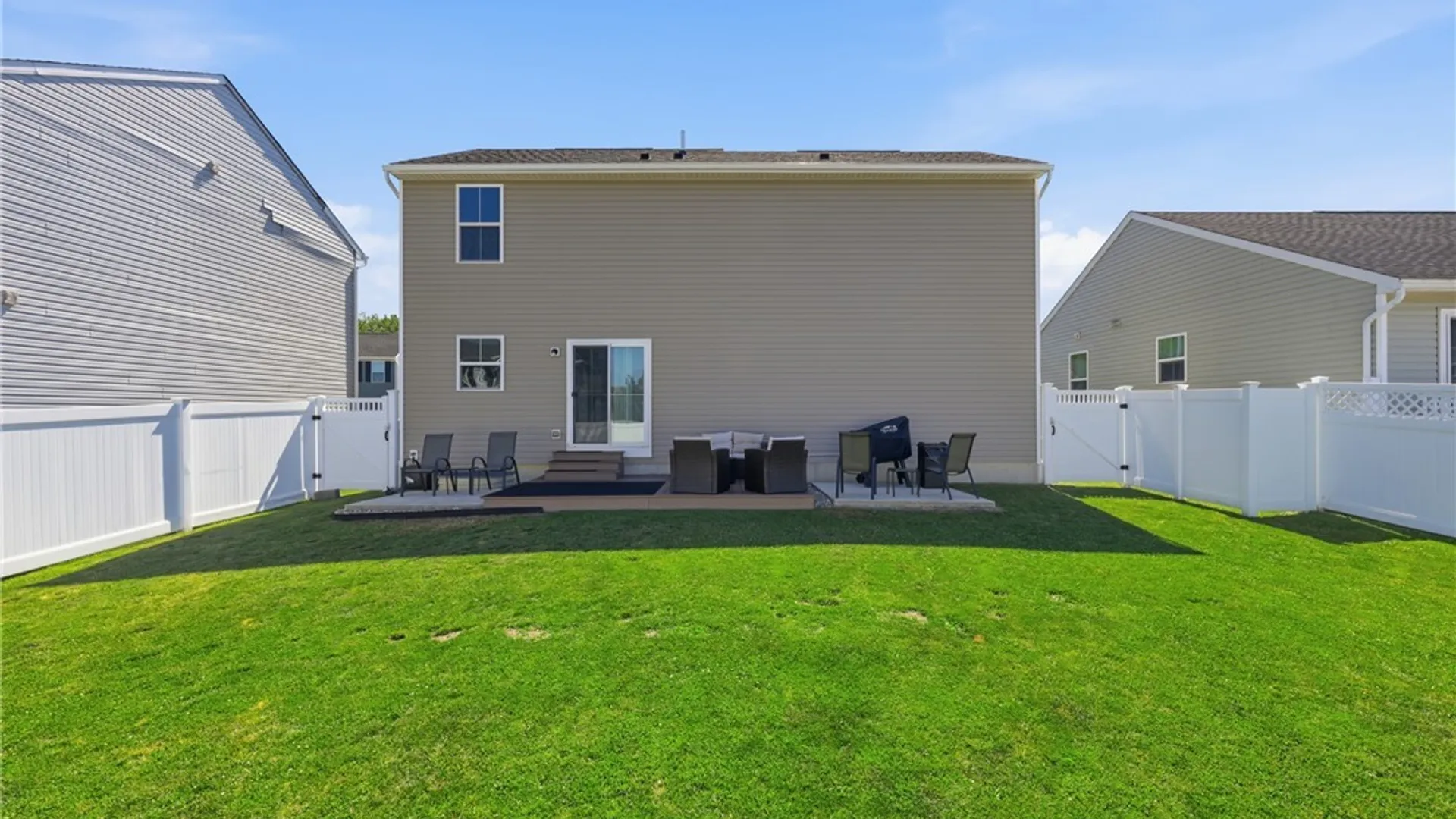 Property at 60 Allie Lane, Hamburg, NY 14075 20