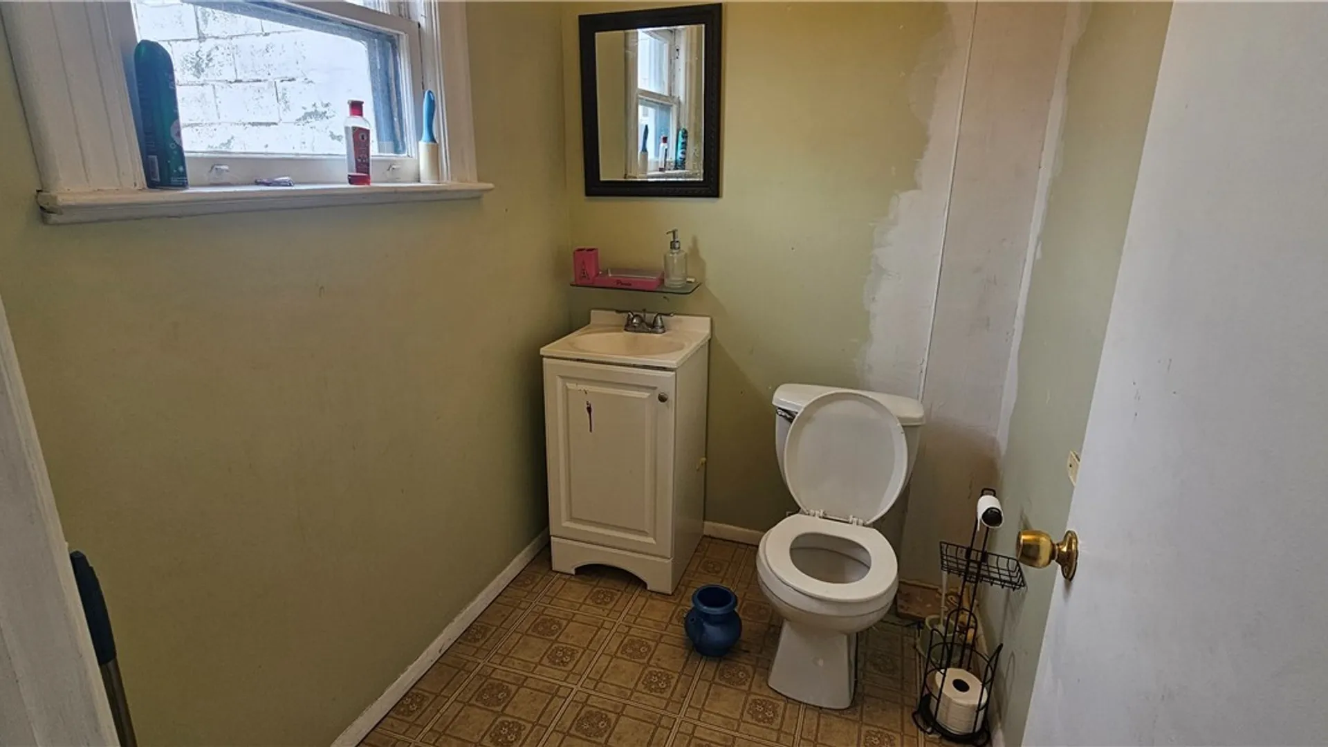 Property at 2906 Pine Avenue, Niagara Falls, NY 14301 8