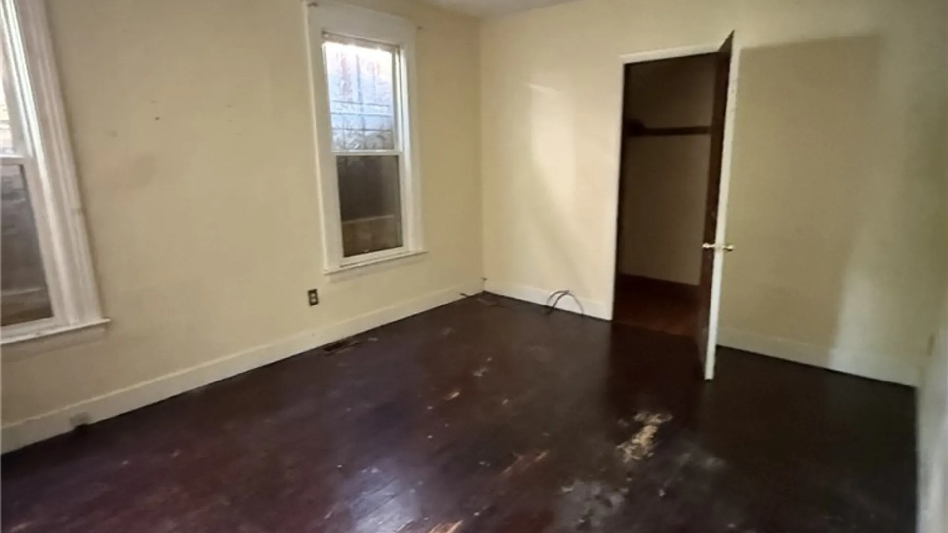 Property at 1600 Cleveland Avenue, Niagara Falls, NY 14305 10